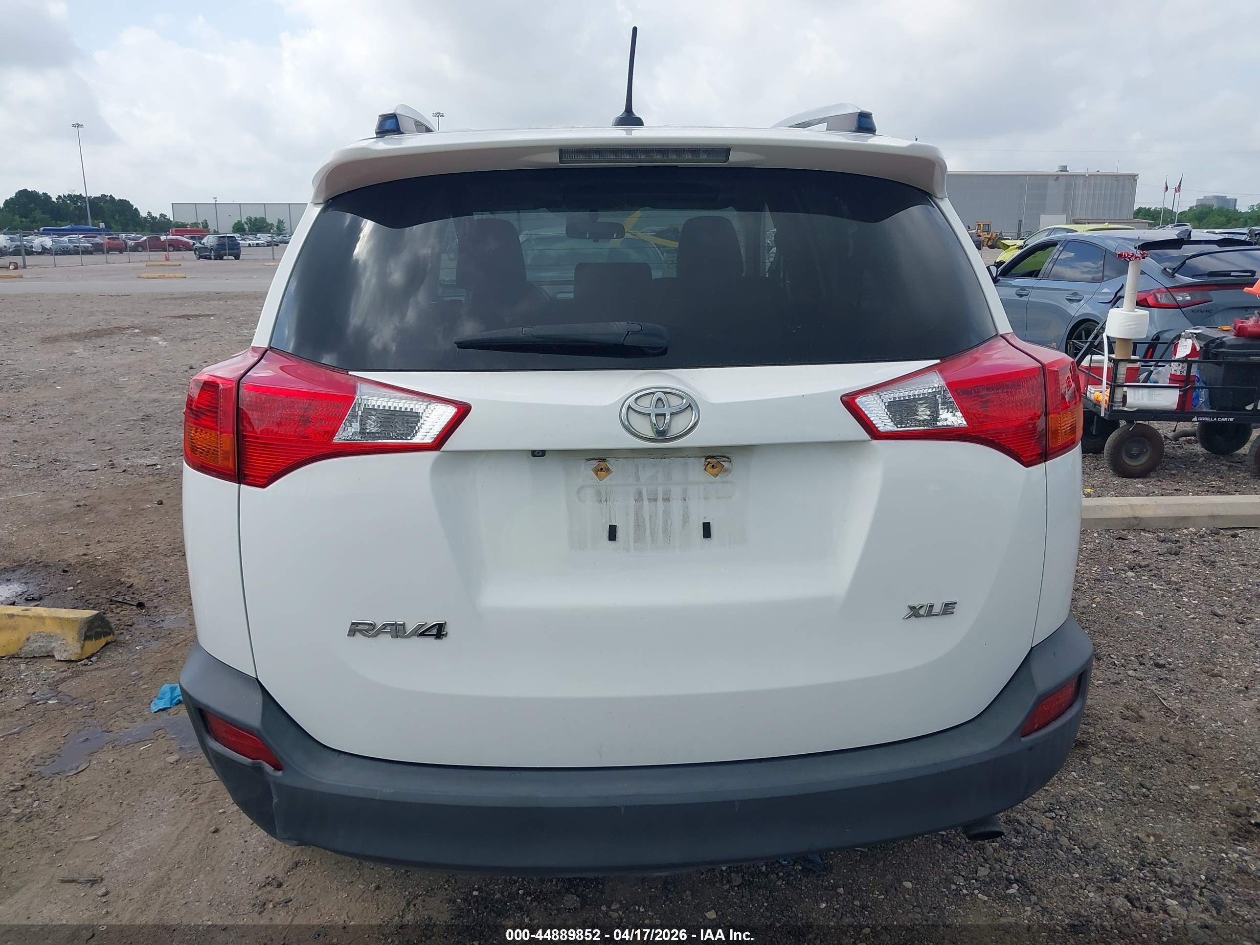 2014 Toyota Rav4 Xle White vin: JTMWFREV6ED041024