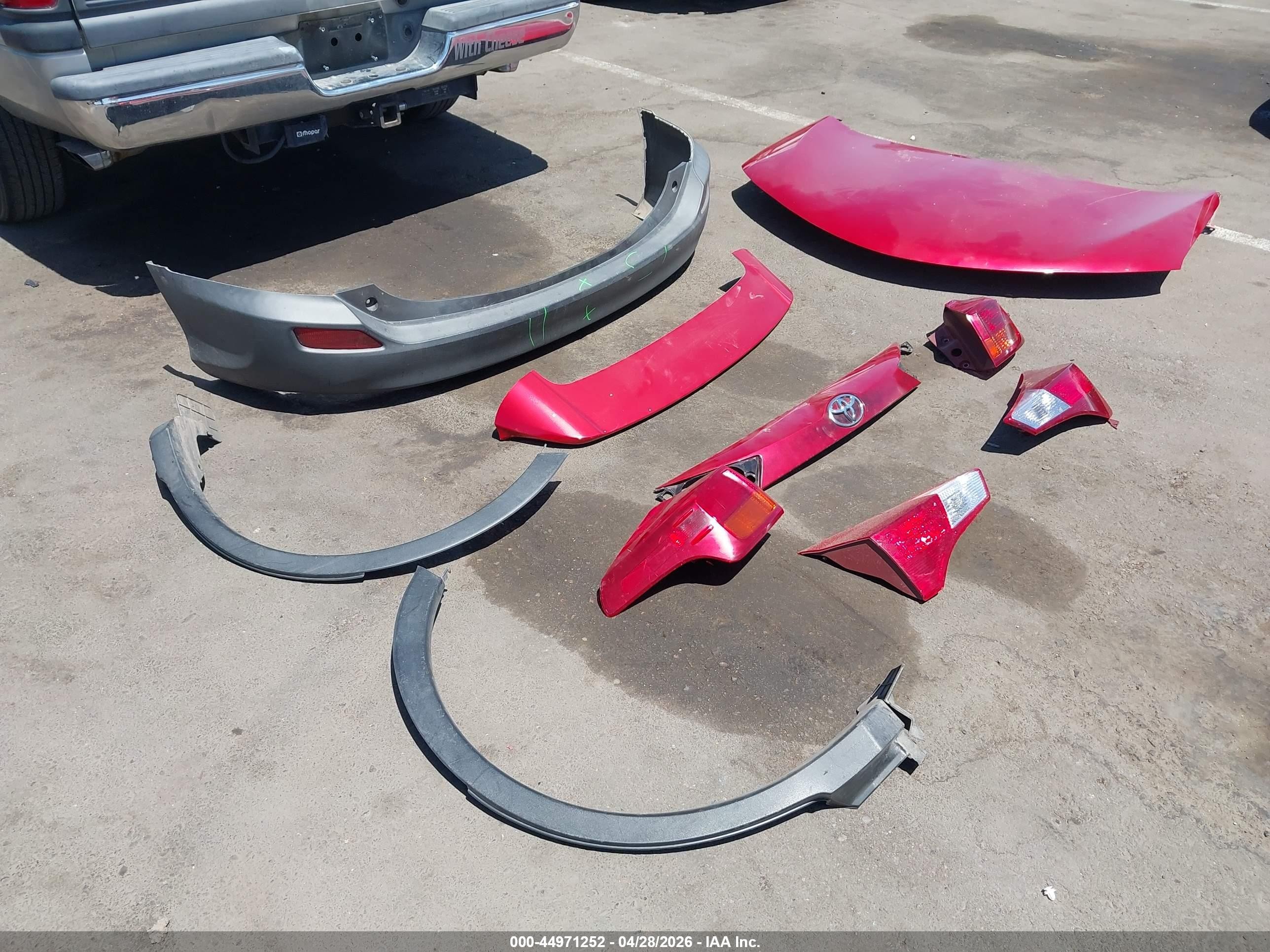 2014 Toyota Rav4 Xle Red vin: JTMWFREV6EJ000765