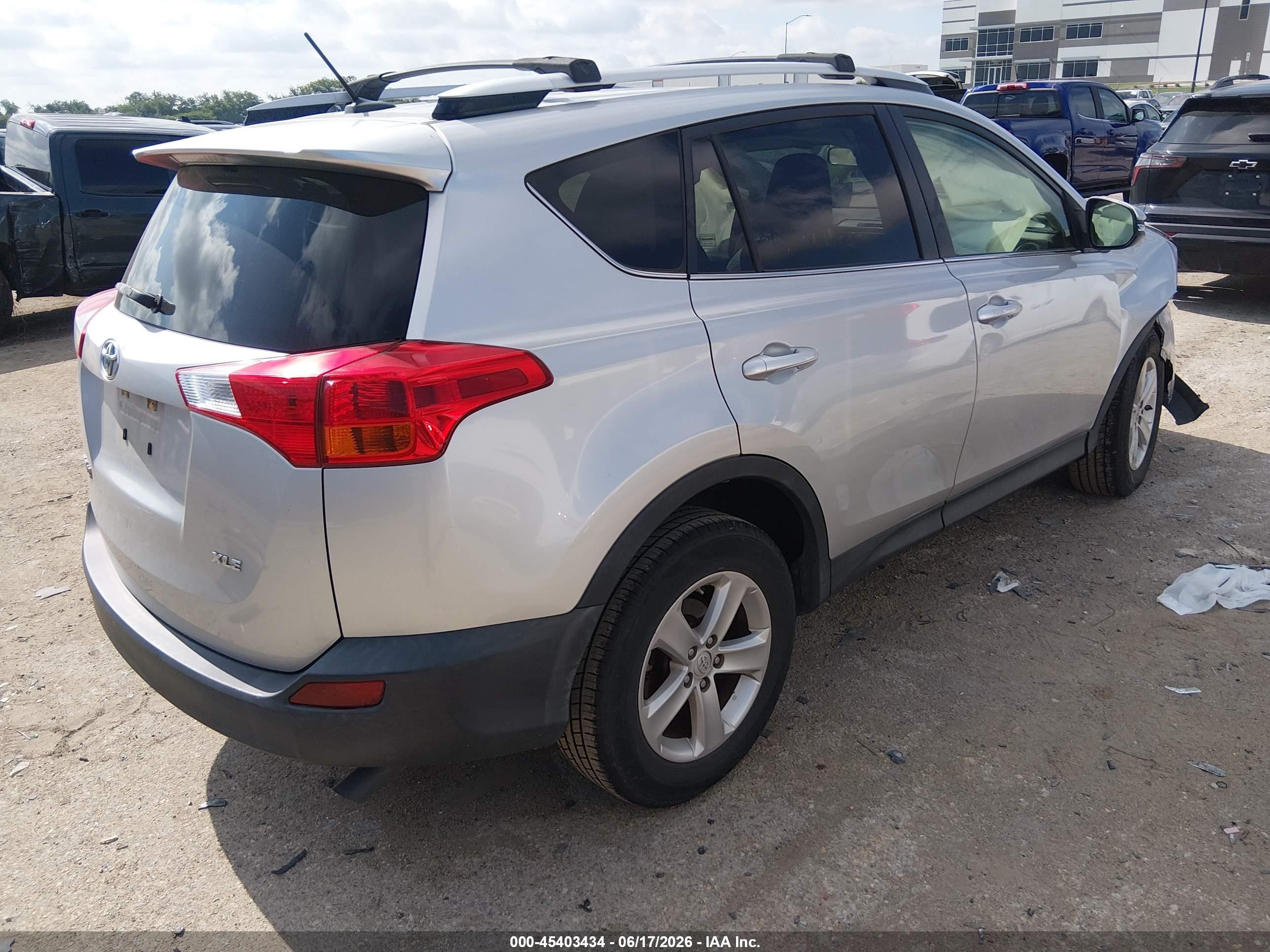 2014 Toyota Rav4 Xle Silver vin: JTMWFREV6EJ005206