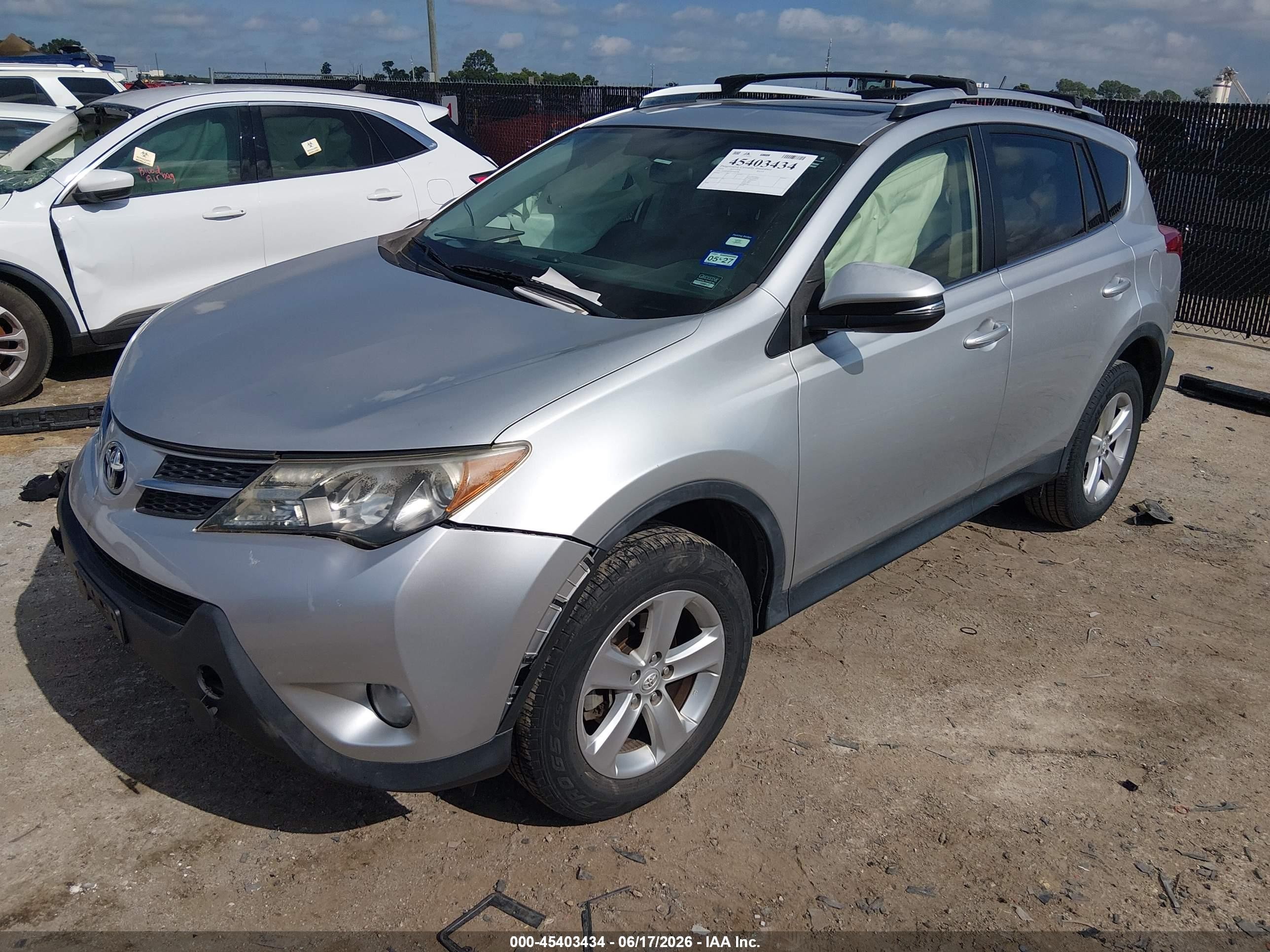 2014 Toyota Rav4 Xle Silver vin: JTMWFREV6EJ005206