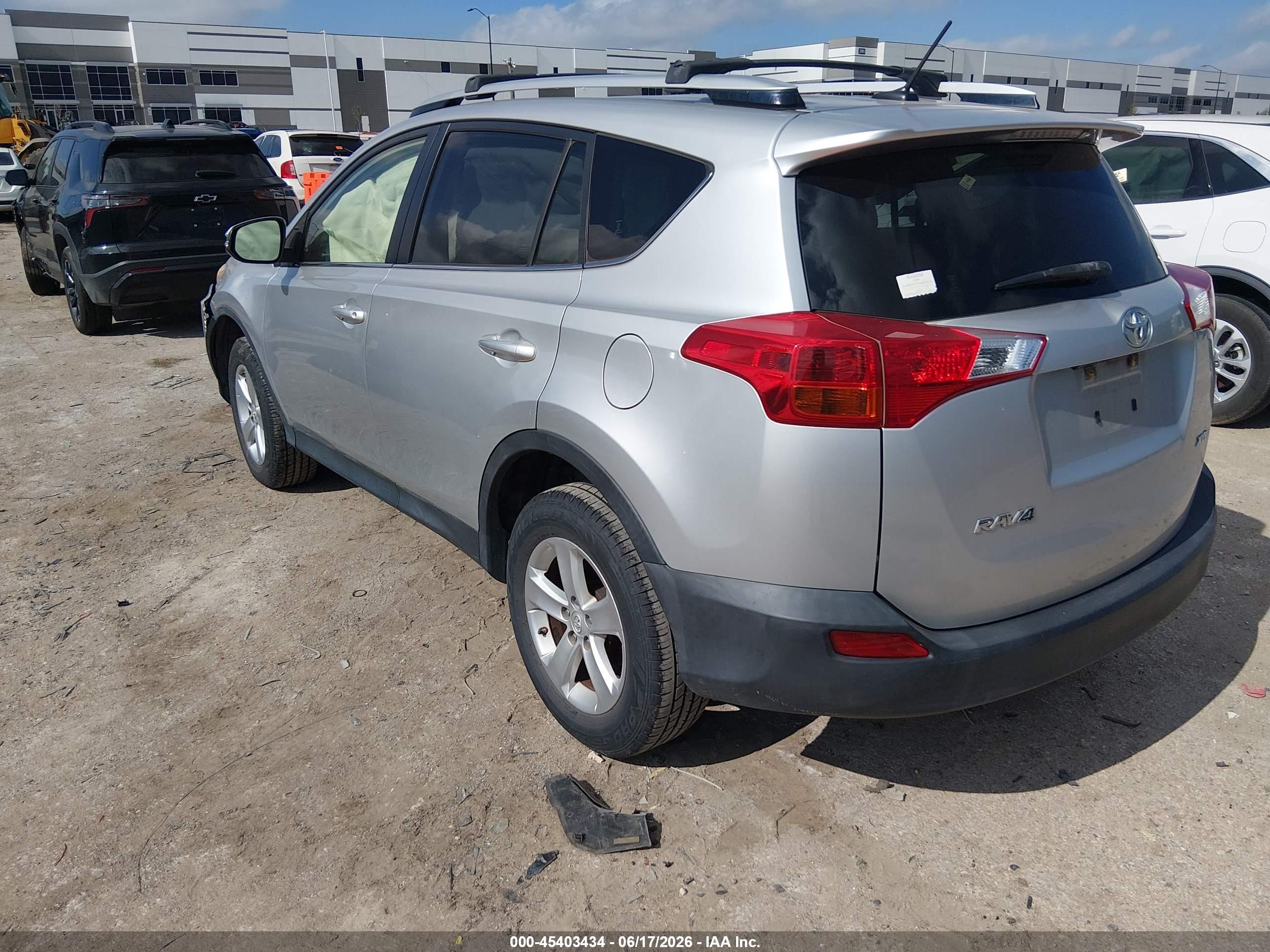 2014 Toyota Rav4 Xle Silver vin: JTMWFREV6EJ005206