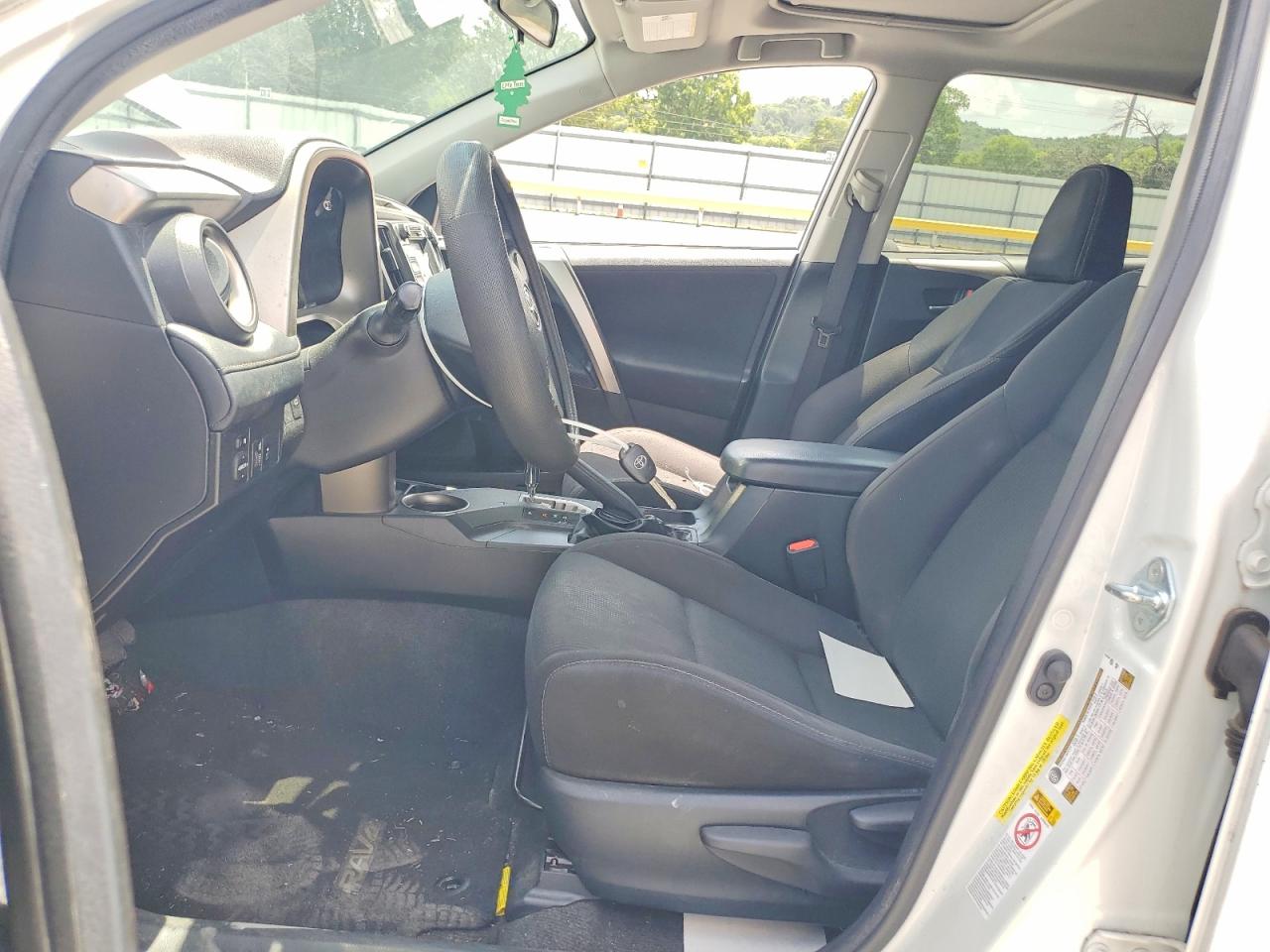 2015 Toyota Rav4 Xle White vin: JTMWFREV6FJ038790