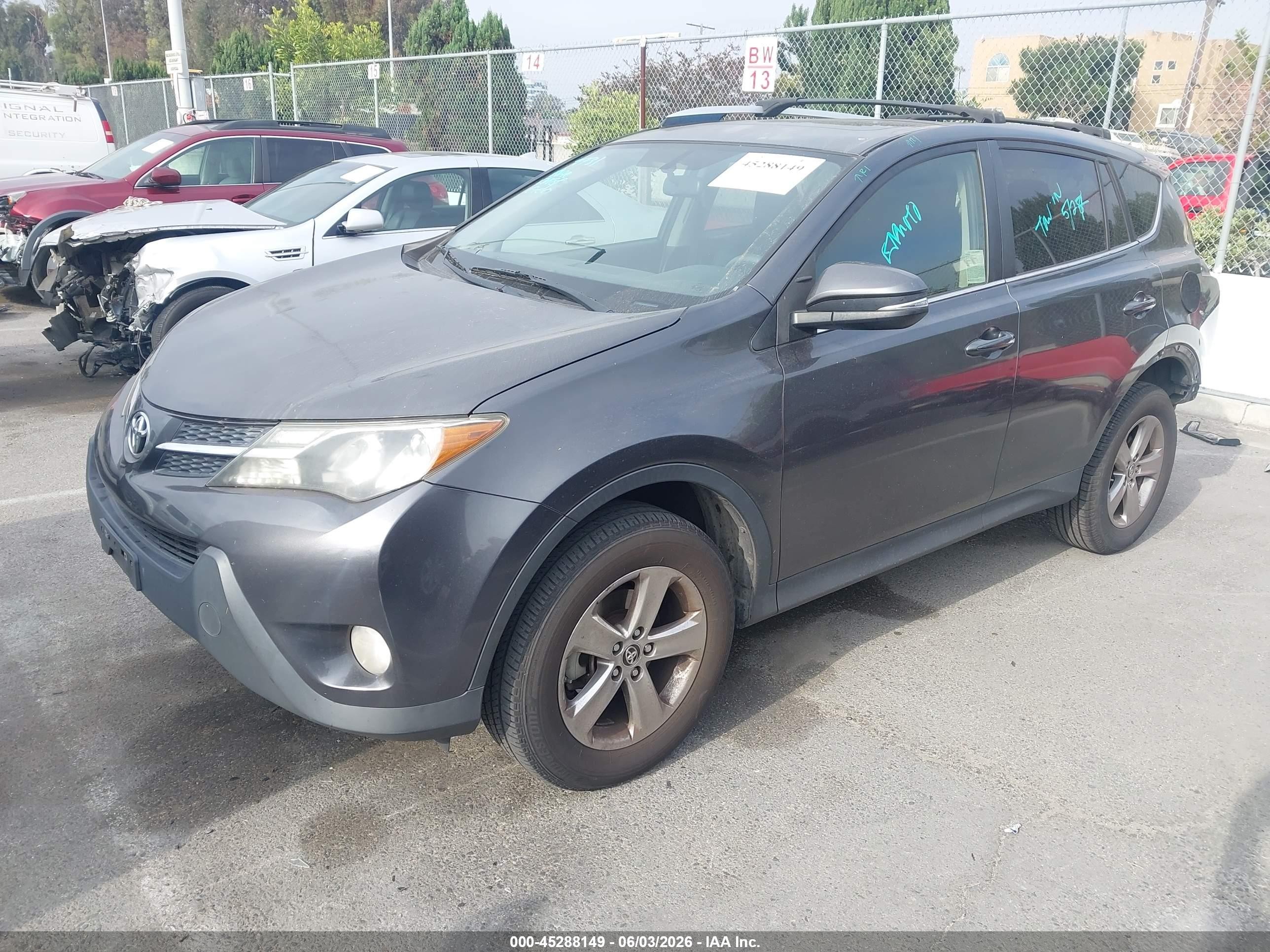 2015 Toyota Rav4 Xle Gray vin: JTMWFREV6FJ040989