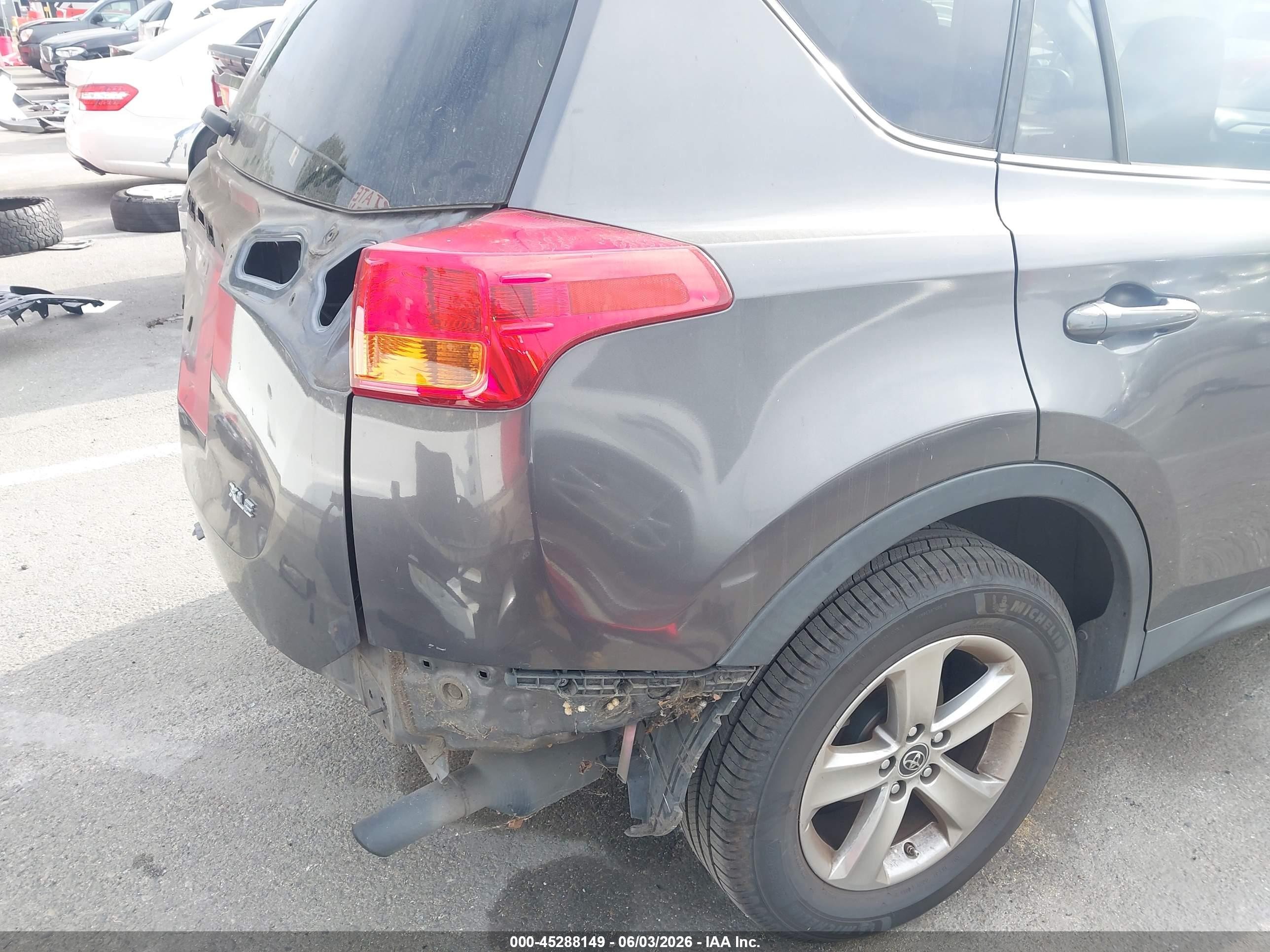 2015 Toyota Rav4 Xle Gray vin: JTMWFREV6FJ040989