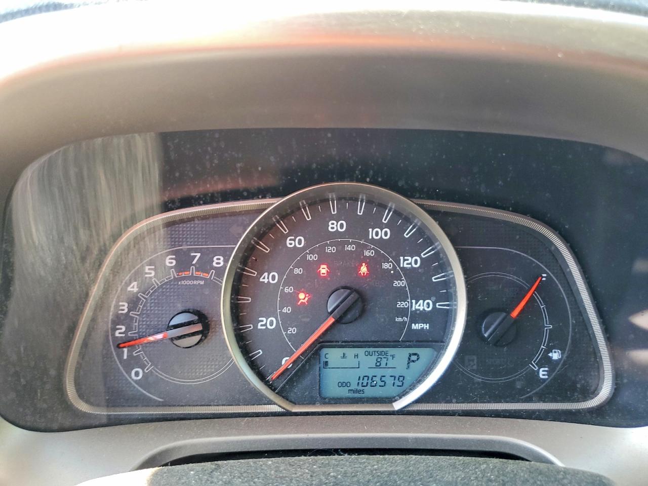 2015 Toyota Rav4 Xle Серебряный vin: JTMWFREV6FJ052916