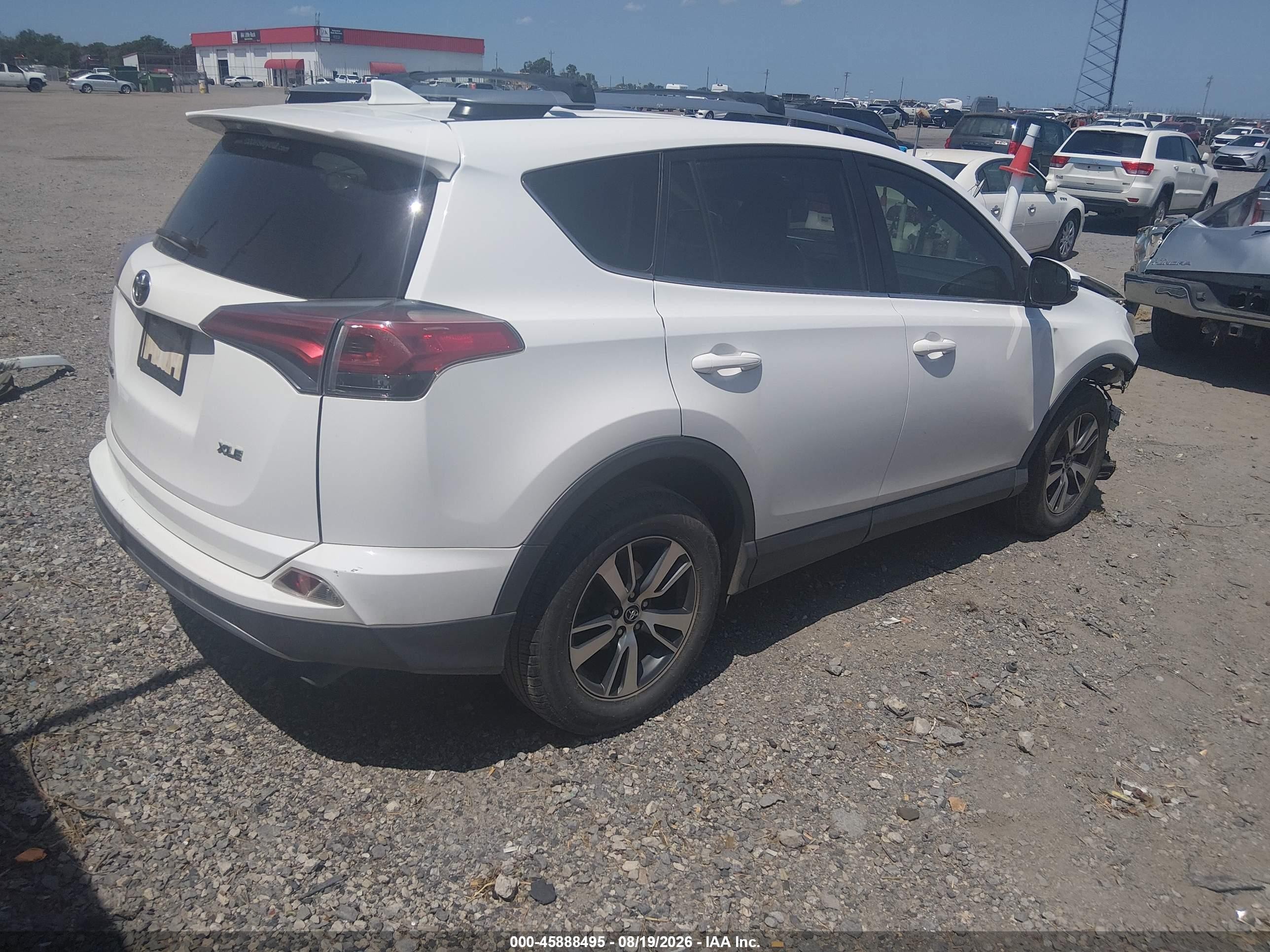 2017 Toyota Rav4 Xle White vin: JTMWFREV6HJ119386