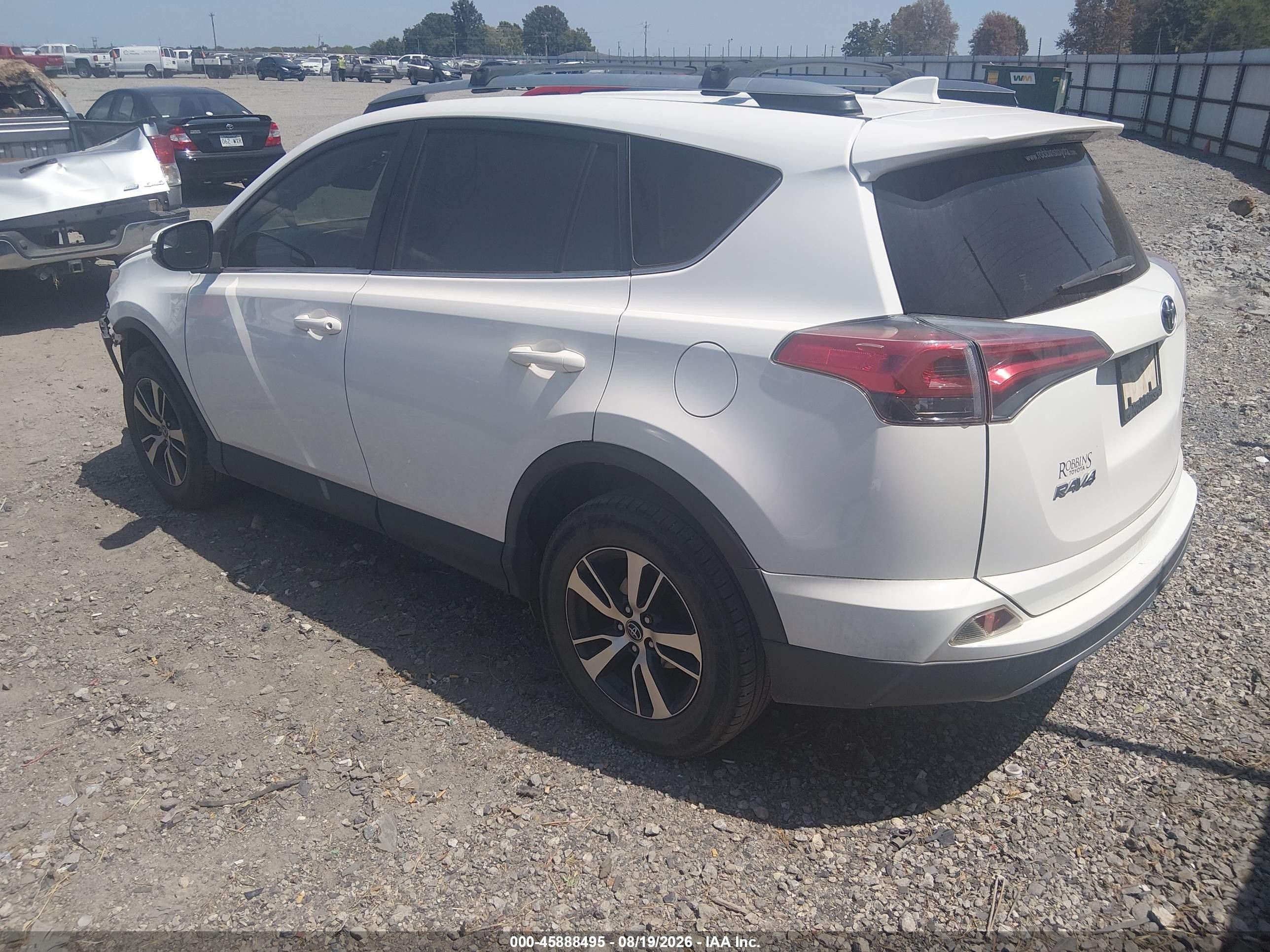 2017 Toyota Rav4 Xle White vin: JTMWFREV6HJ119386