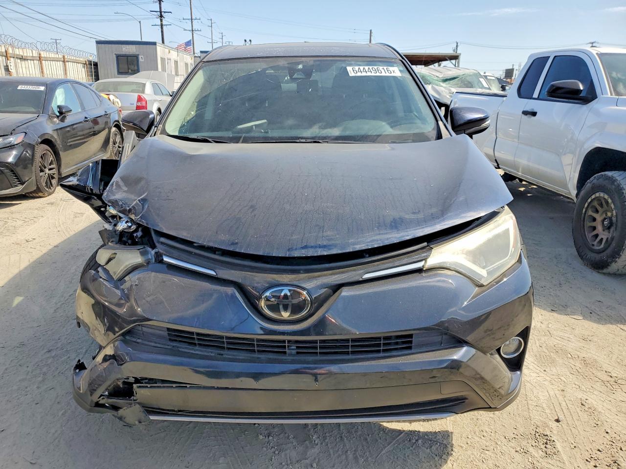 2018 Toyota Rav4 Xle Синий vin: JTMWFREV6JJ190299
