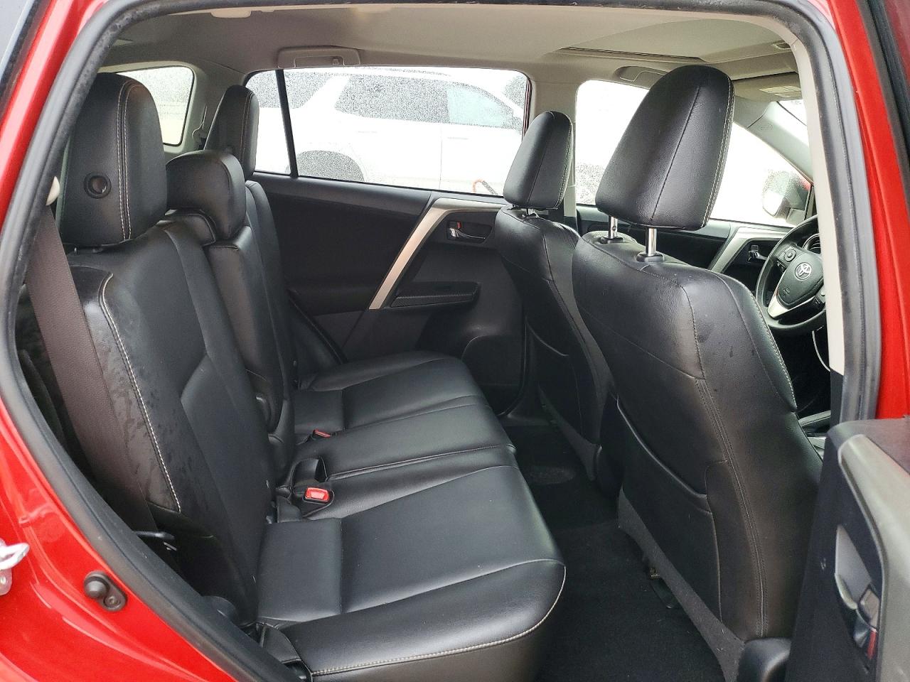 2014 Toyota Rav4 Xle Красный vin: JTMWFREV7ED027696