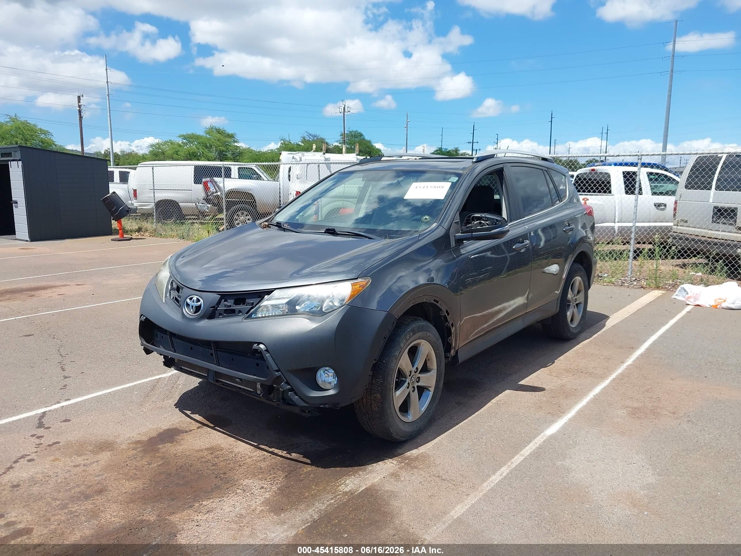 2015 Toyota Rav4 Xle Gray vin: JTMWFREV7FD046850