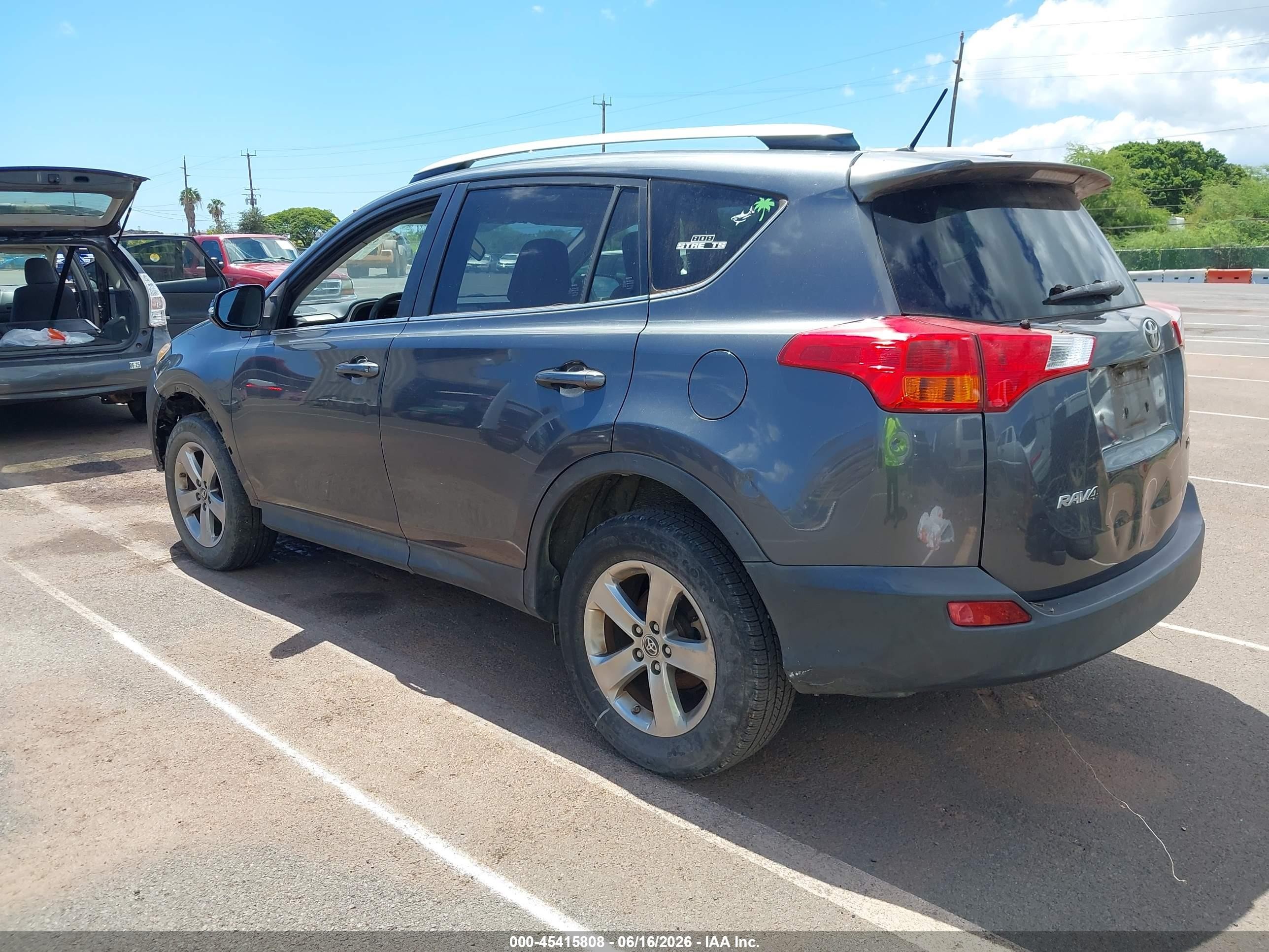 2015 Toyota Rav4 Xle Gray vin: JTMWFREV7FD046850