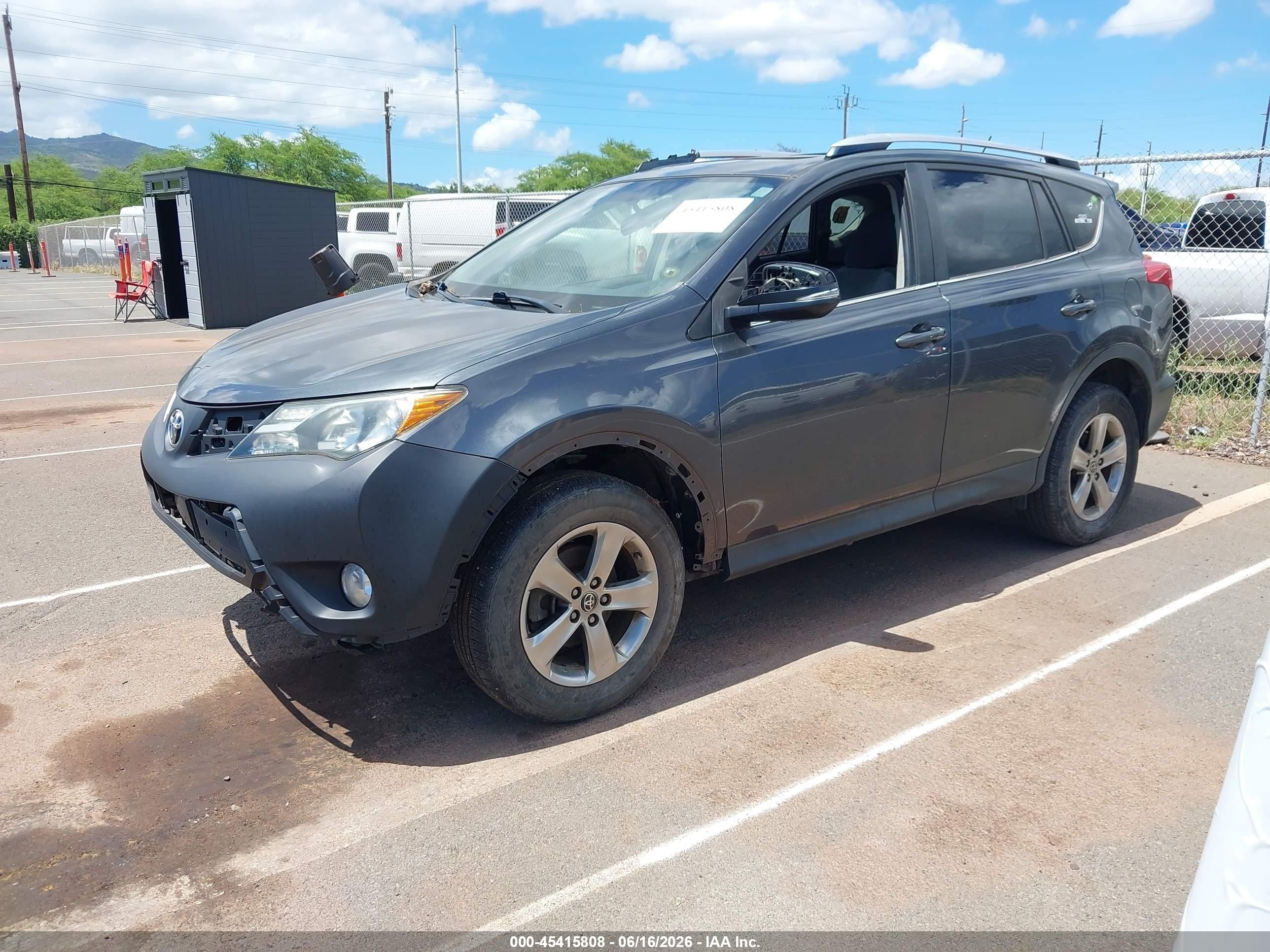 2015 Toyota Rav4 Xle Gray vin: JTMWFREV7FD046850