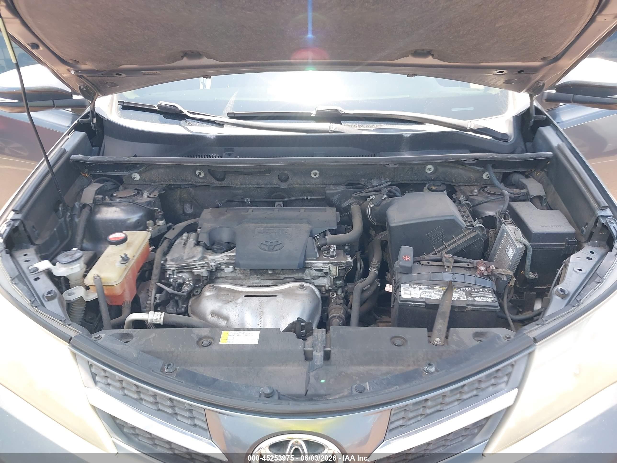 2015 Toyota Rav4 Xle Dark Blue vin: JTMWFREV7FD063812