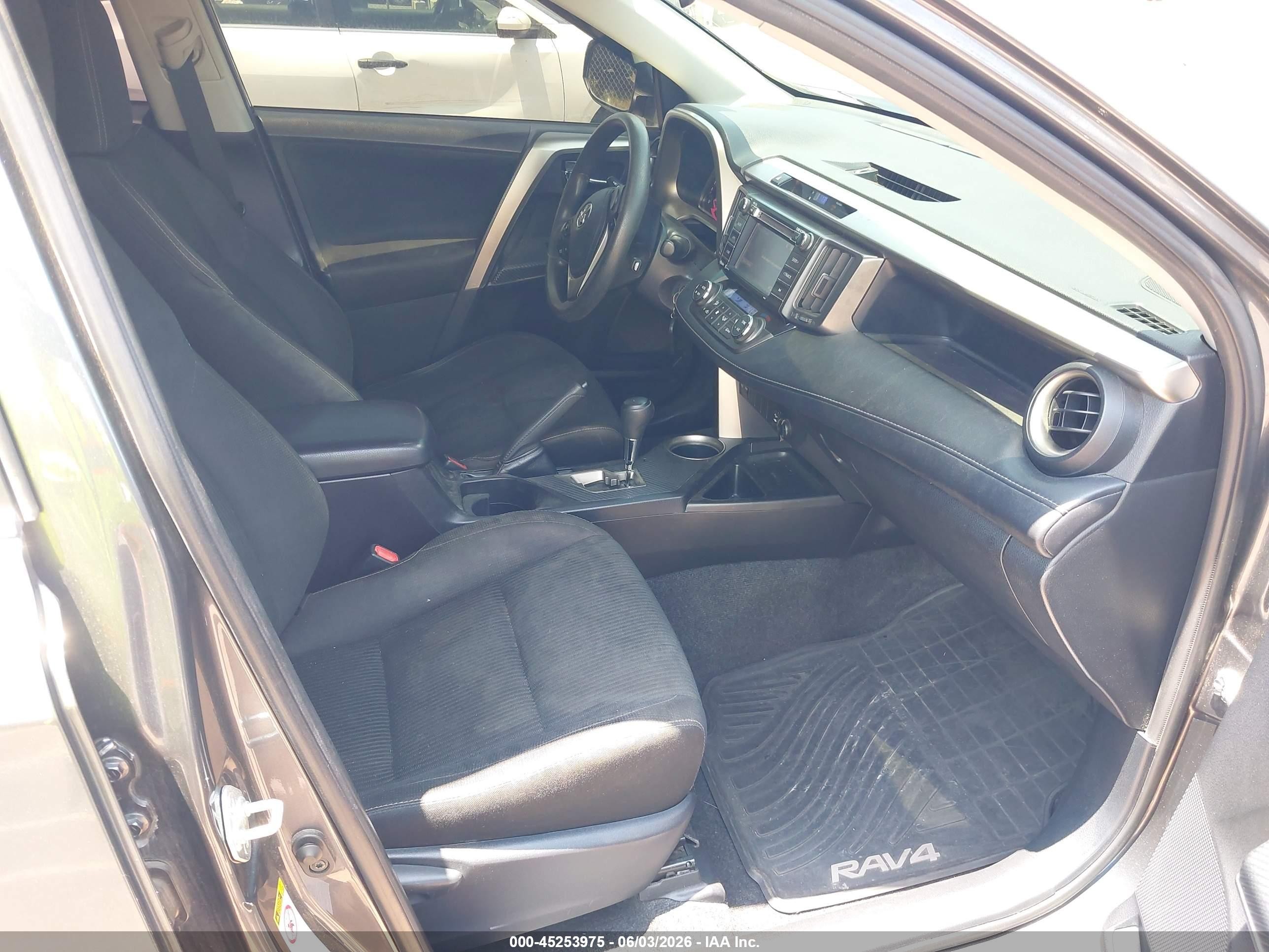 2015 Toyota Rav4 Xle Dark Blue vin: JTMWFREV7FD063812