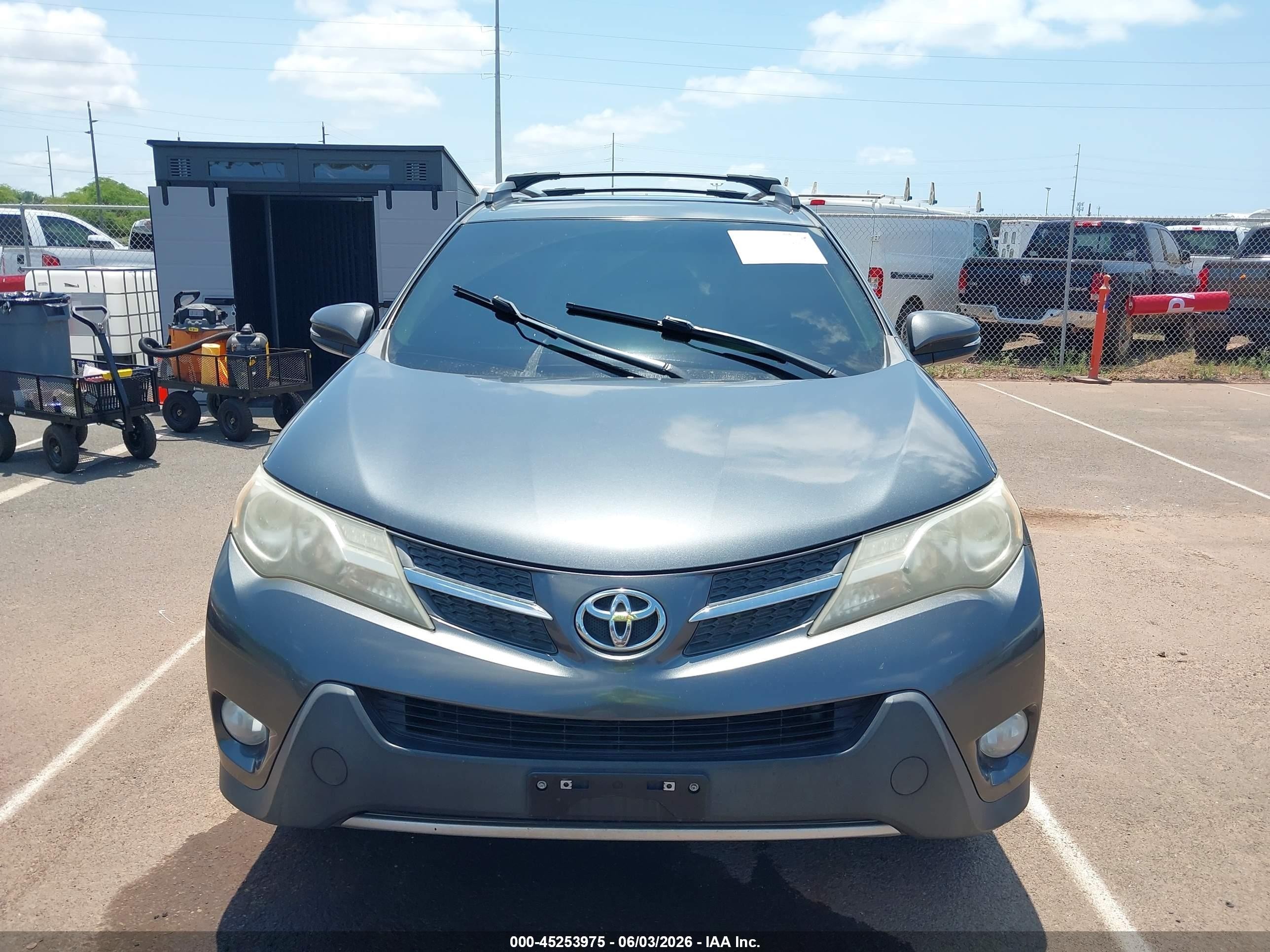 2015 Toyota Rav4 Xle Dark Blue vin: JTMWFREV7FD063812