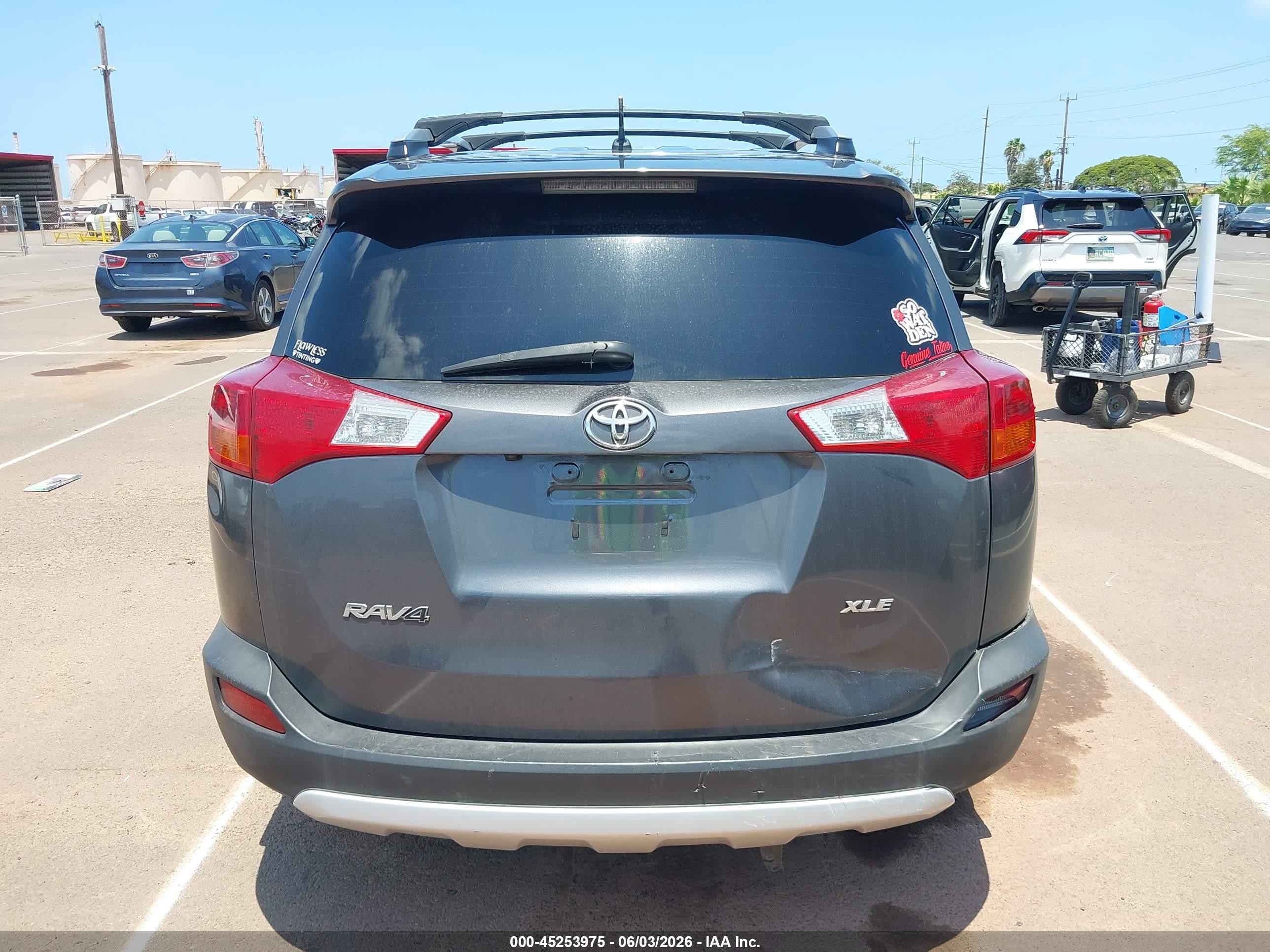 2015 Toyota Rav4 Xle Dark Blue vin: JTMWFREV7FD063812
