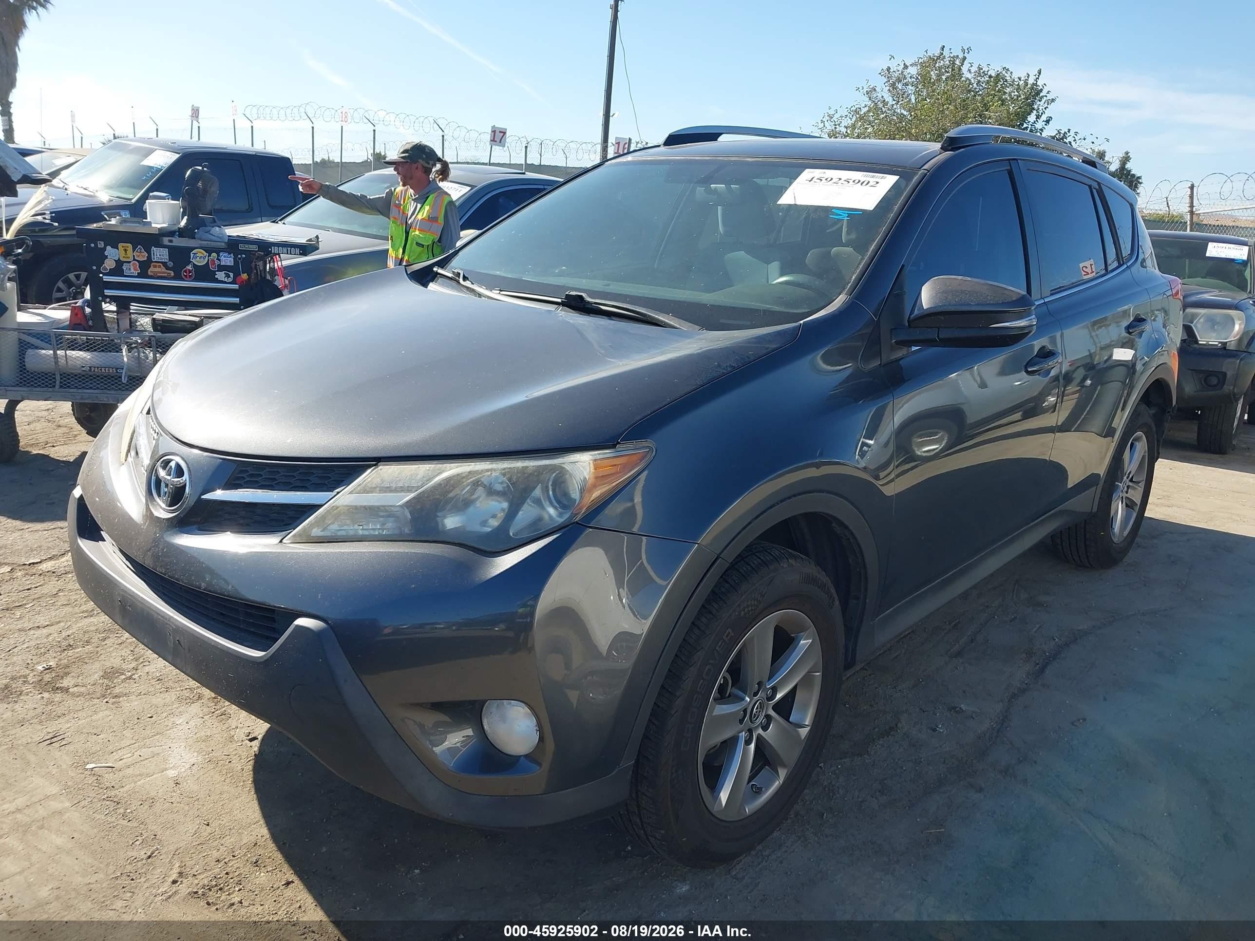 2015 Toyota Rav4 Xle Gray vin: JTMWFREV7FJ042265