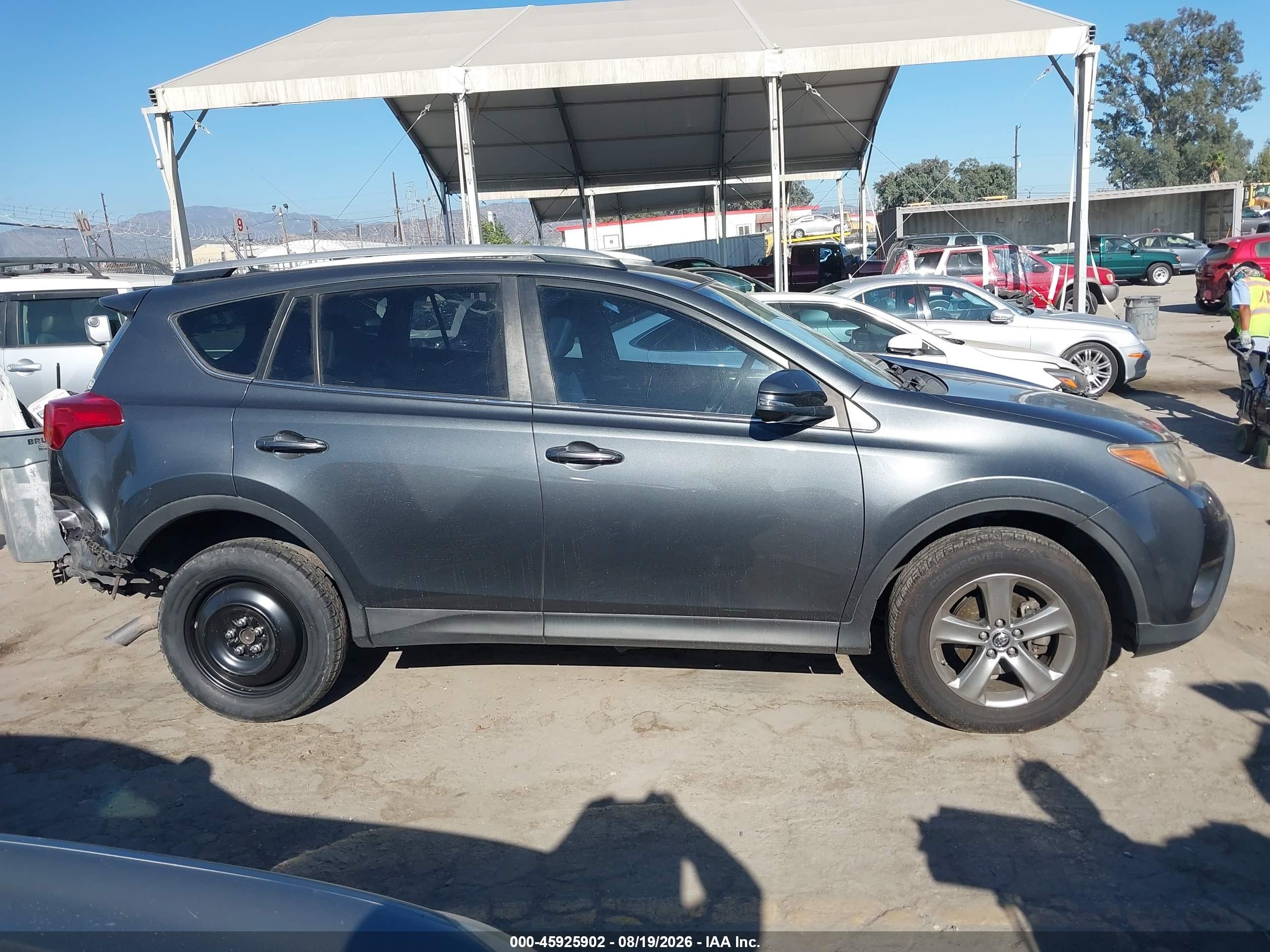 2015 Toyota Rav4 Xle Gray vin: JTMWFREV7FJ042265