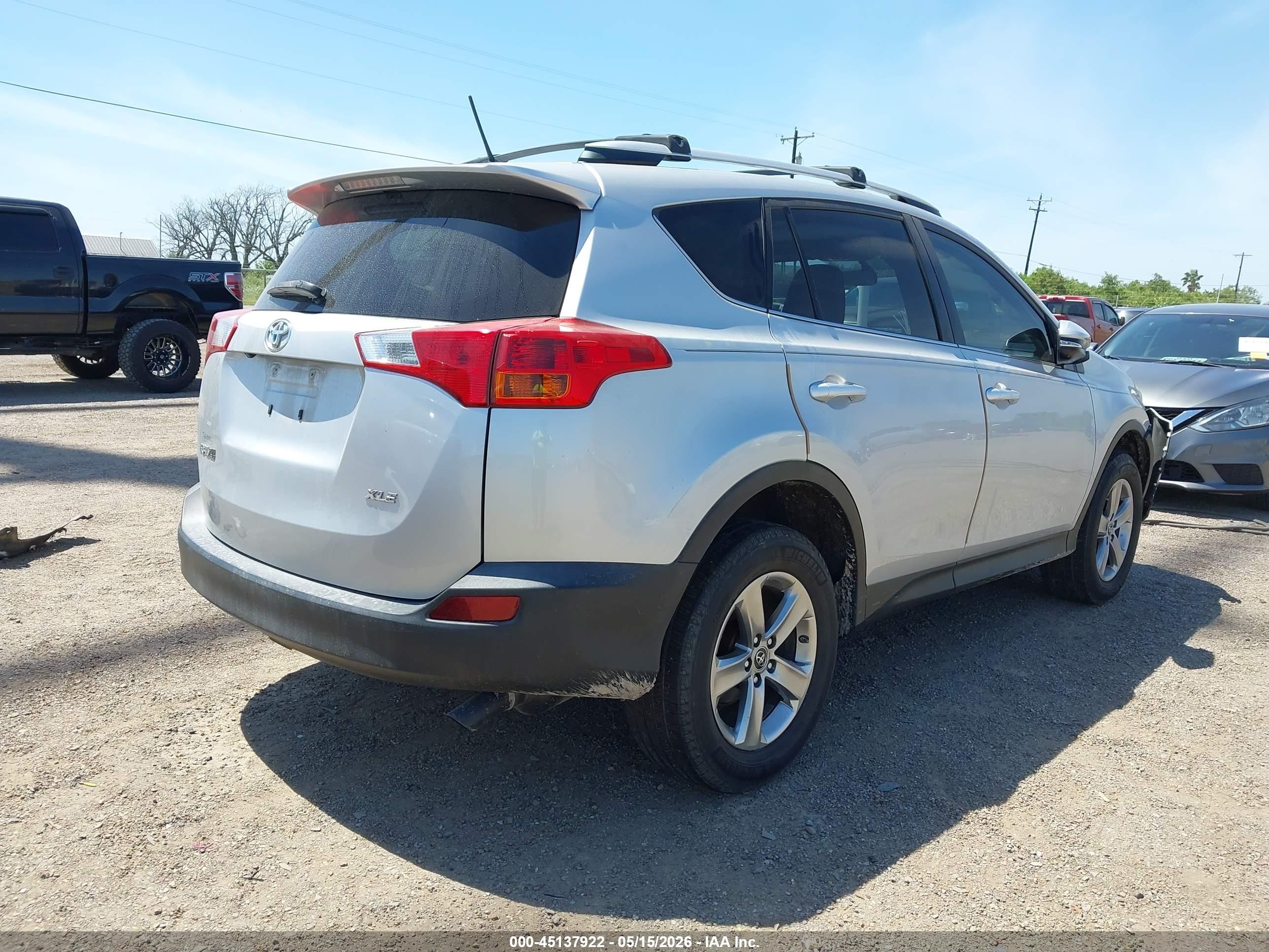 2015 Toyota Rav4 Xle Gray vin: JTMWFREV7FJ052777