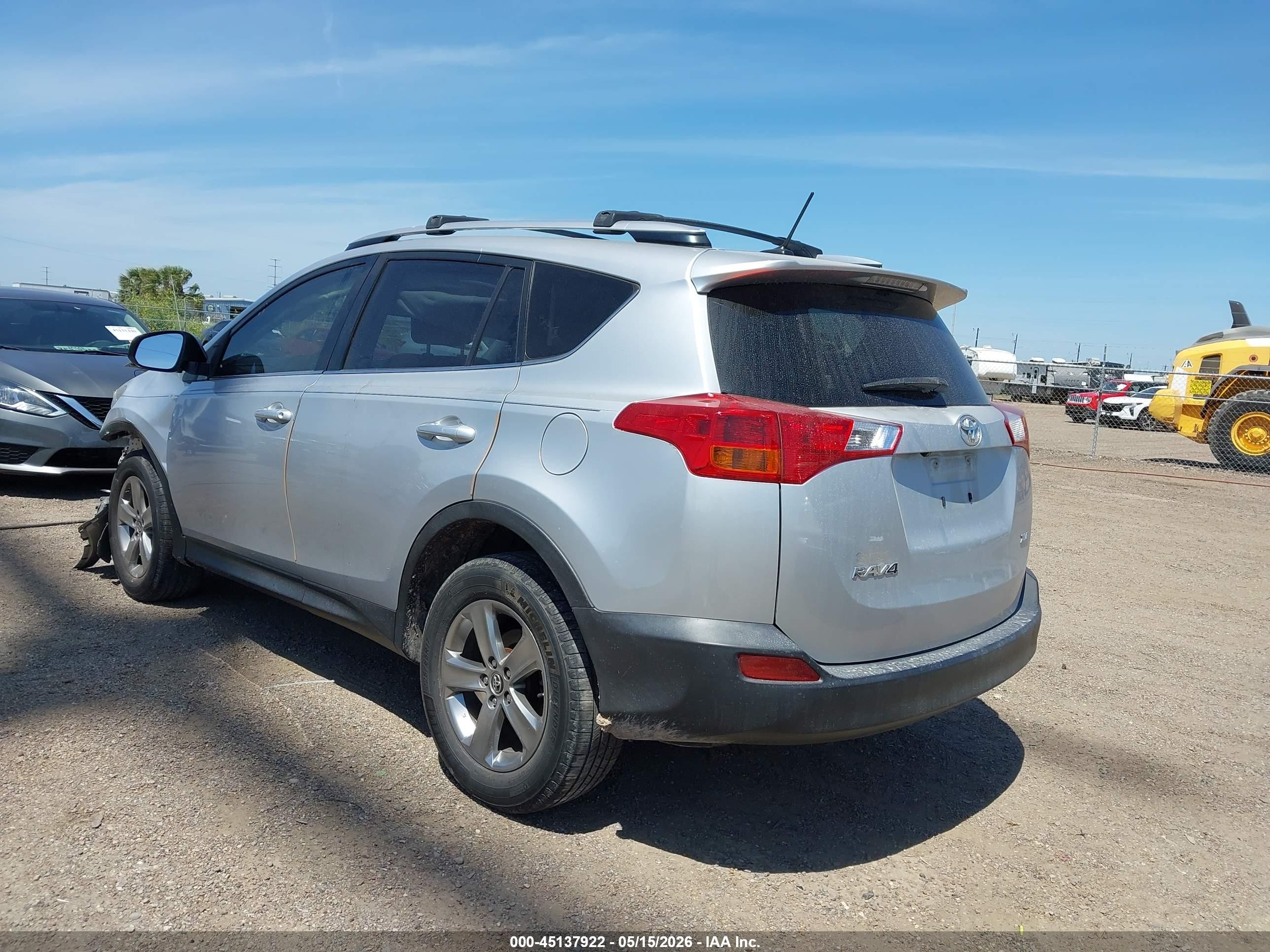2015 Toyota Rav4 Xle Gray vin: JTMWFREV7FJ052777