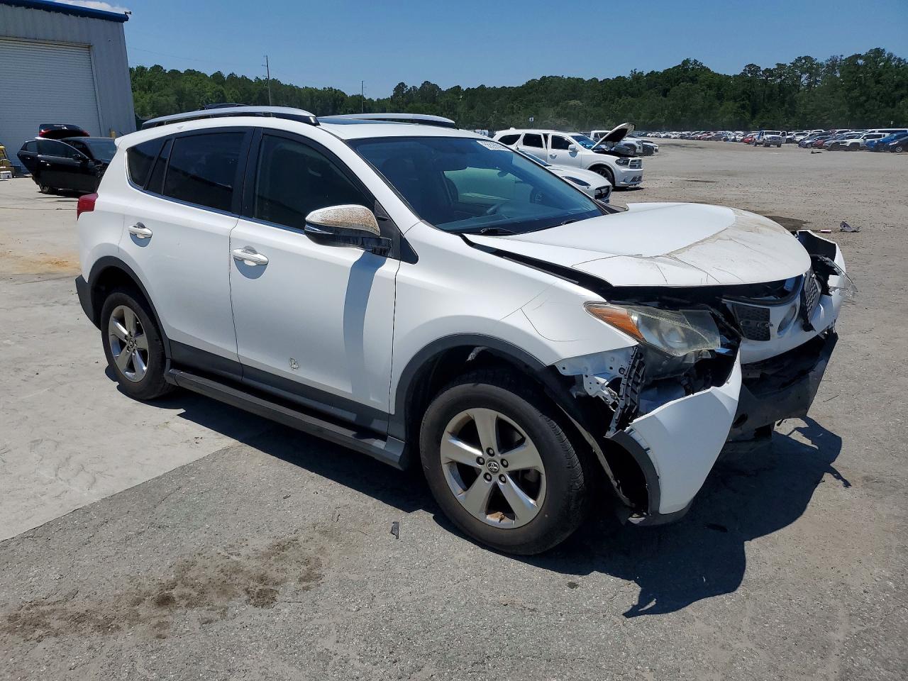 2015 Toyota Rav4 Xle White vin: JTMWFREV7FJ053136