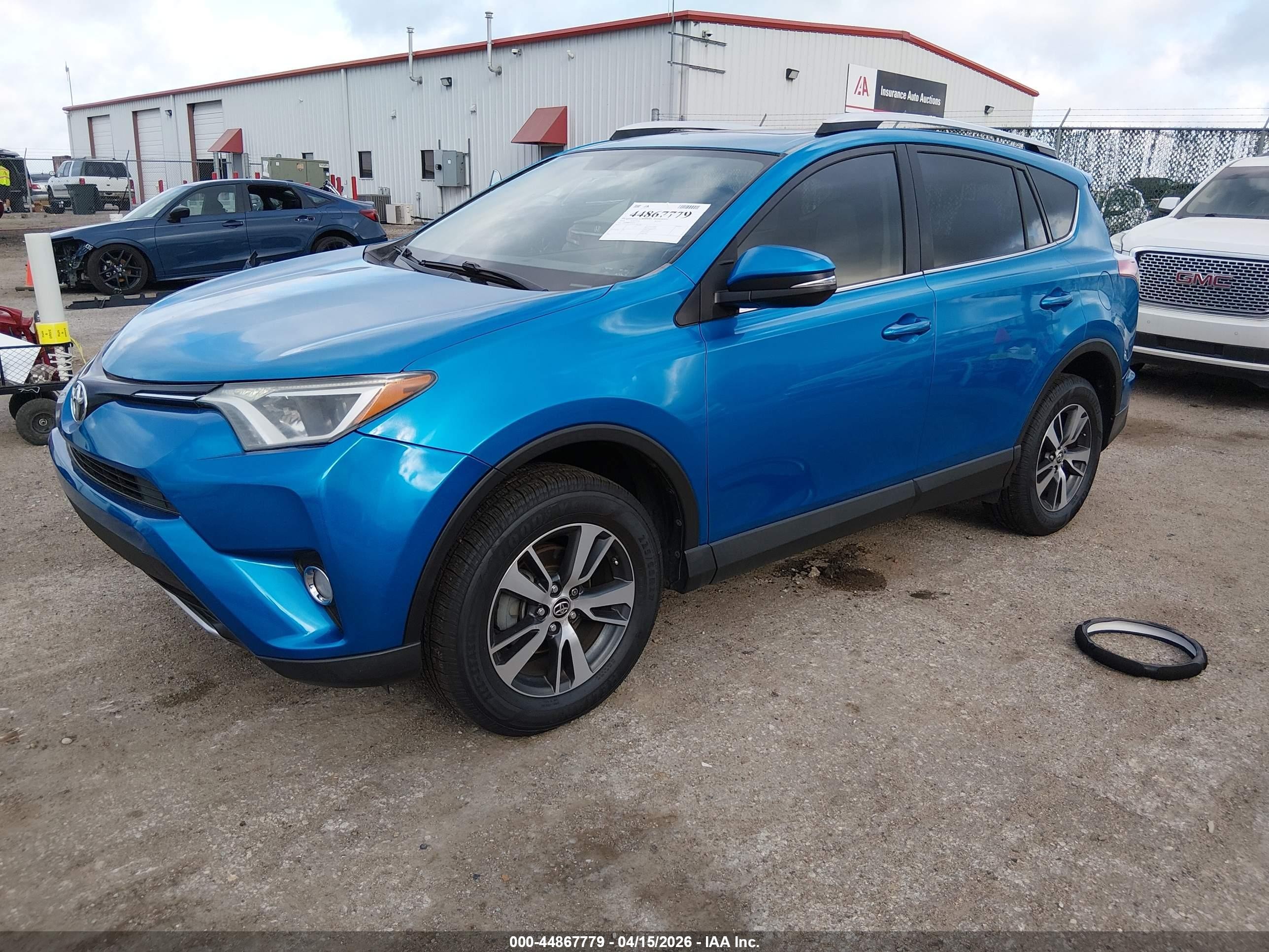 2016 Toyota Rav4 Xle Синий vin: JTMWFREV7GD081339