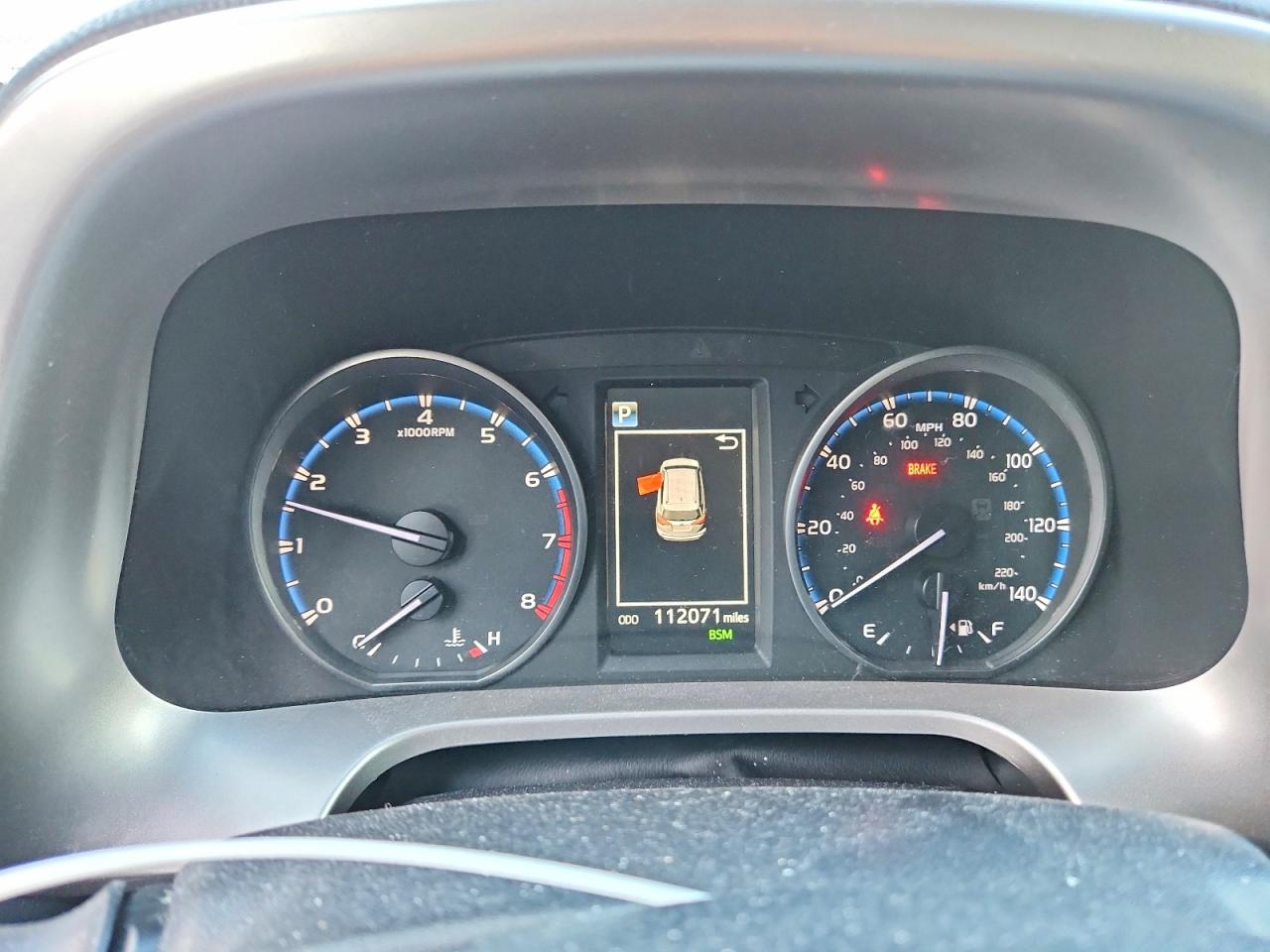 2018 Toyota Rav4 Xle White vin: JTMWFREV7JJ732171