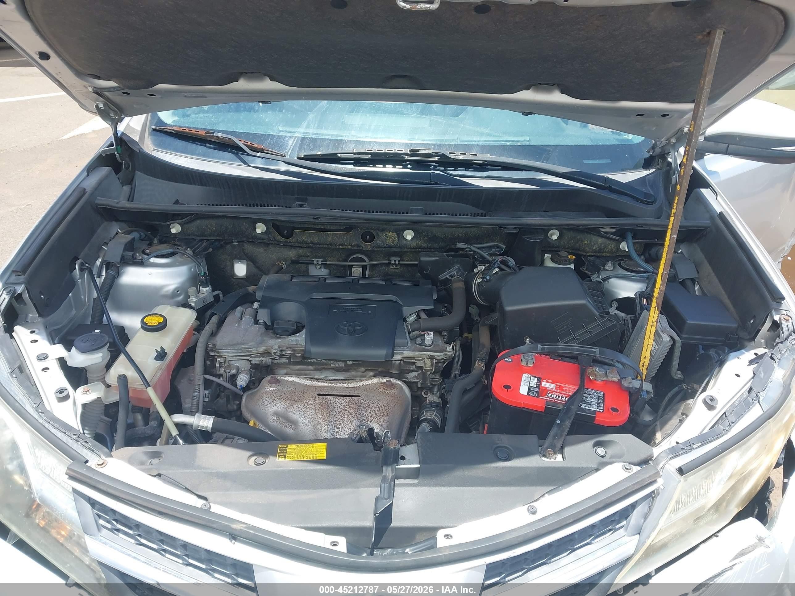 2013 Toyota Rav4 Xle Серебряный vin: JTMWFREV8DD010369