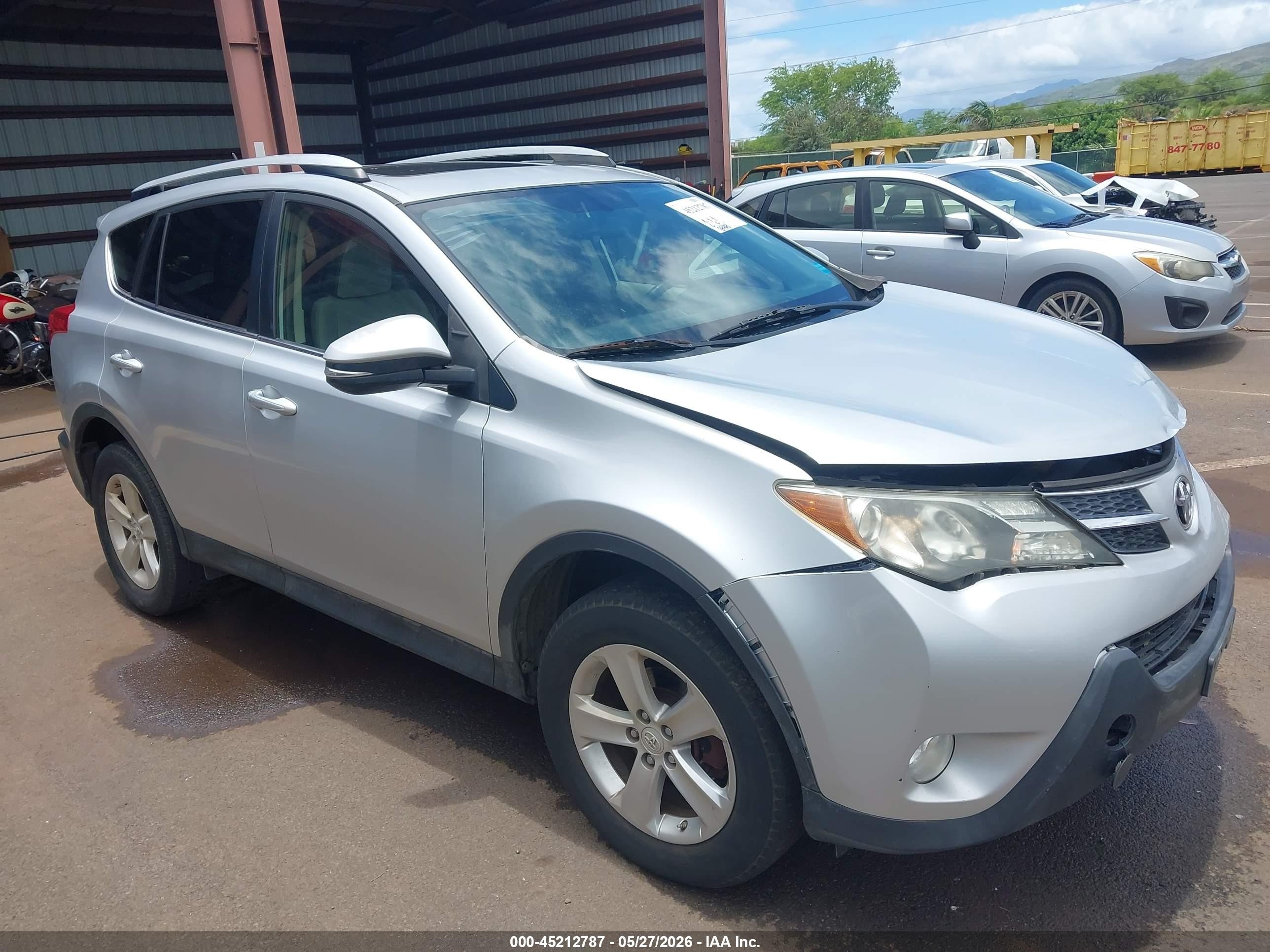 2013 Toyota Rav4 Xle Серебряный vin: JTMWFREV8DD010369