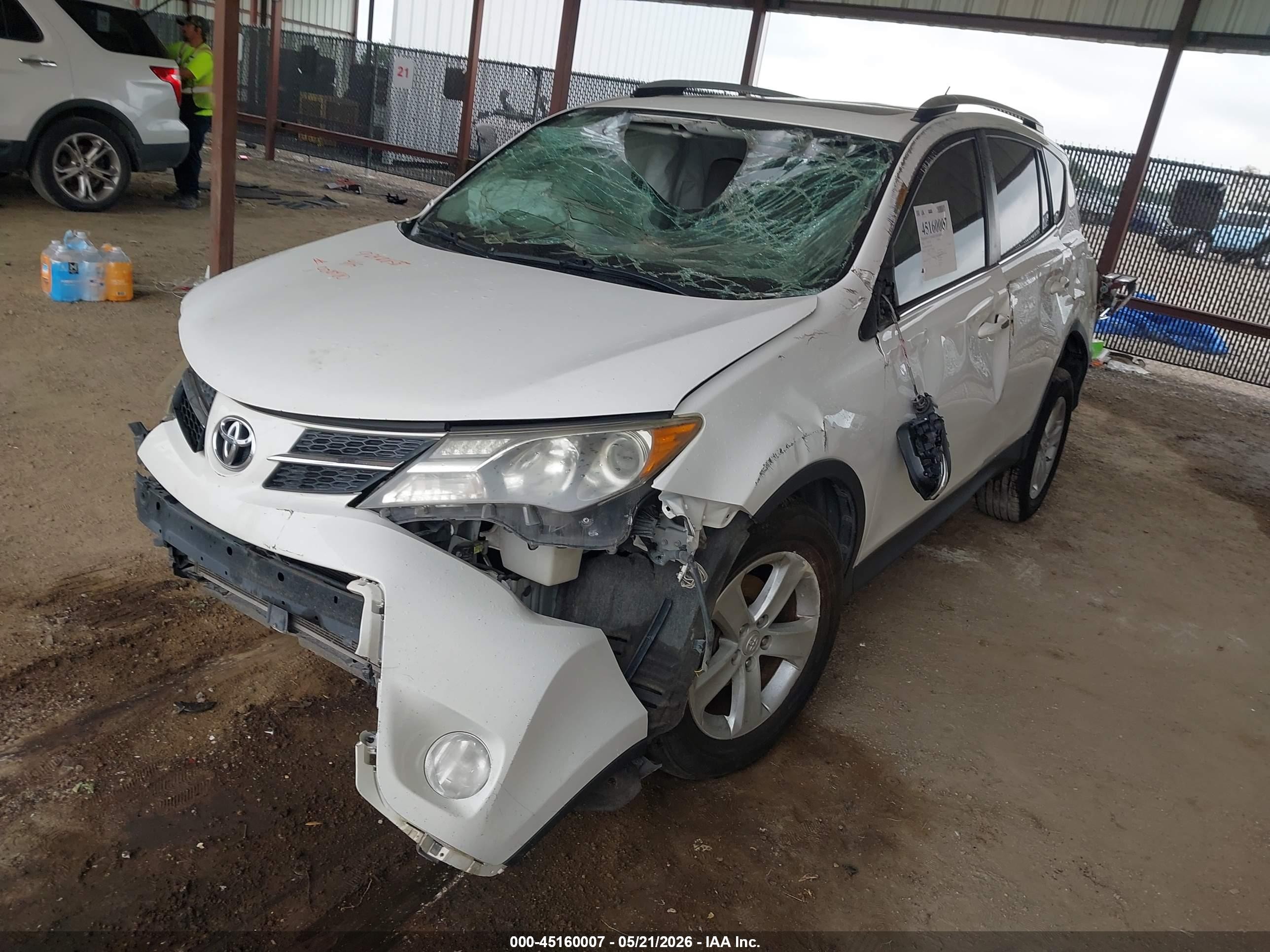 2014 Toyota Rav4 Xle White vin: JTMWFREV8EJ008480