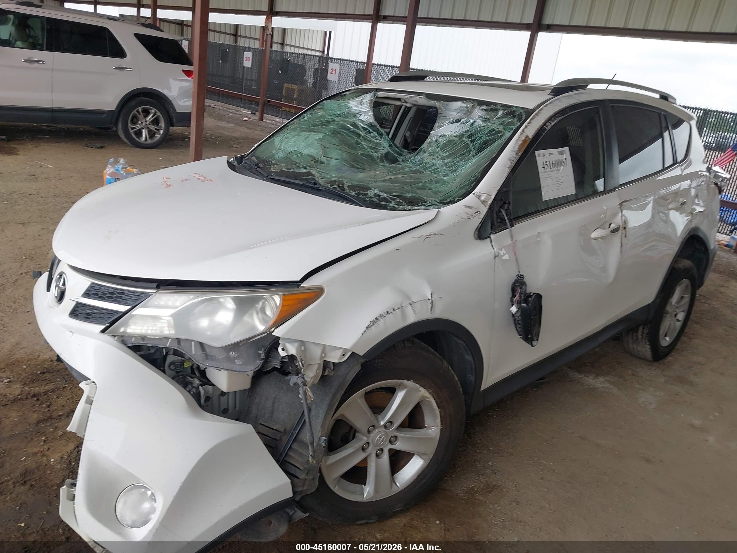 2014 Toyota Rav4 Xle White vin: JTMWFREV8EJ008480