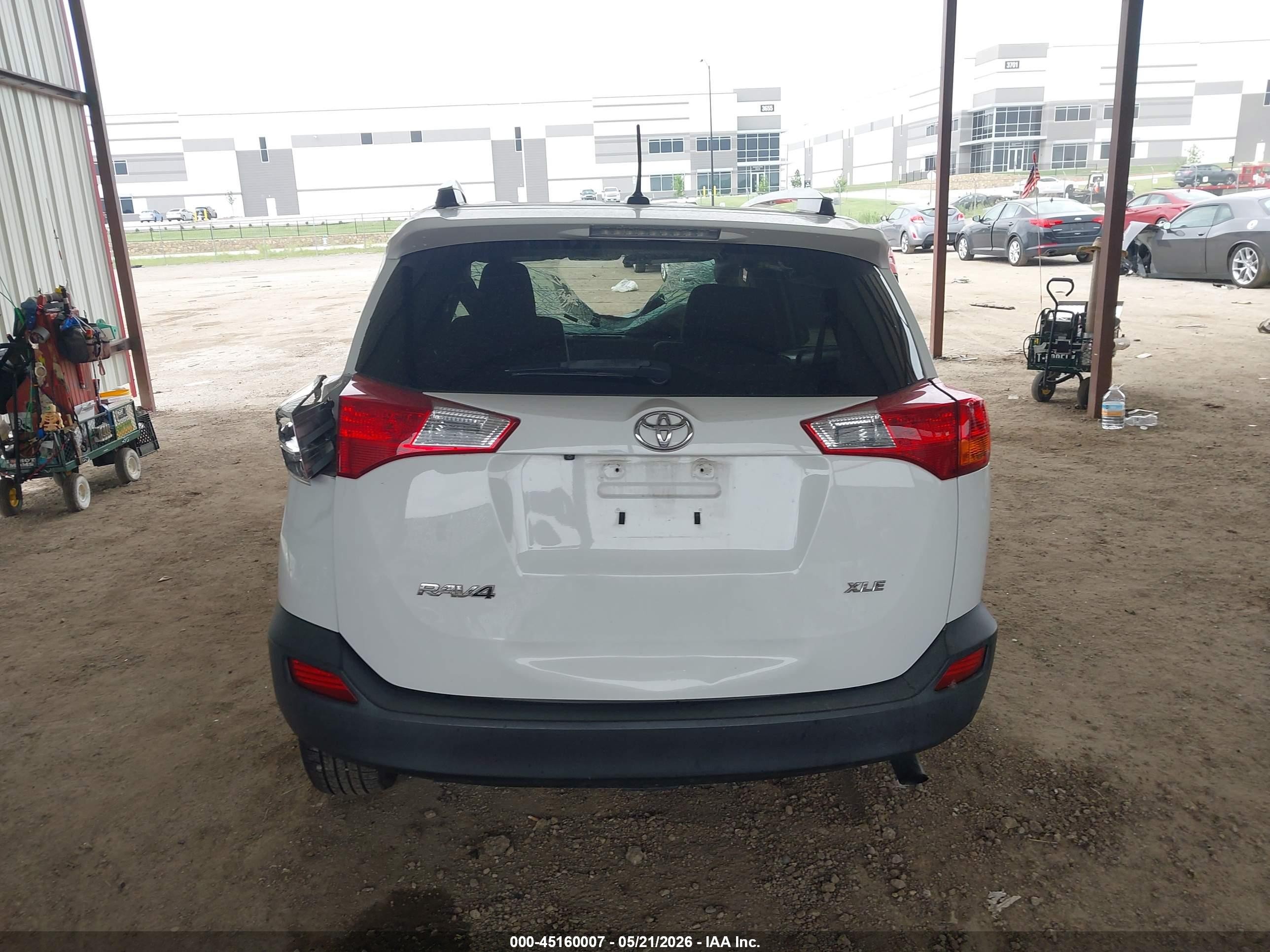 2014 Toyota Rav4 Xle White vin: JTMWFREV8EJ008480