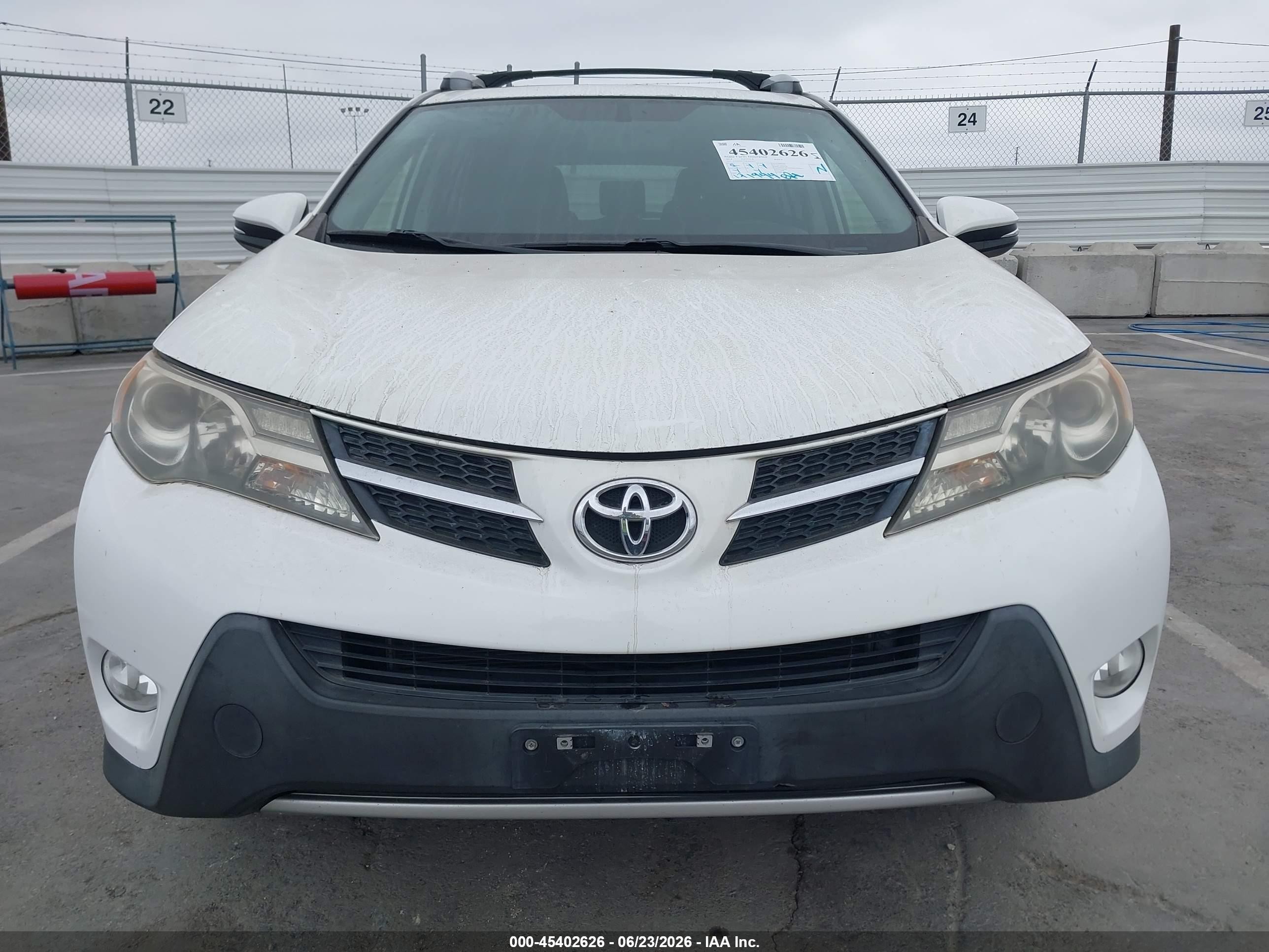 2014 Toyota Rav4 Xle Белый vin: JTMWFREV8EJ020225