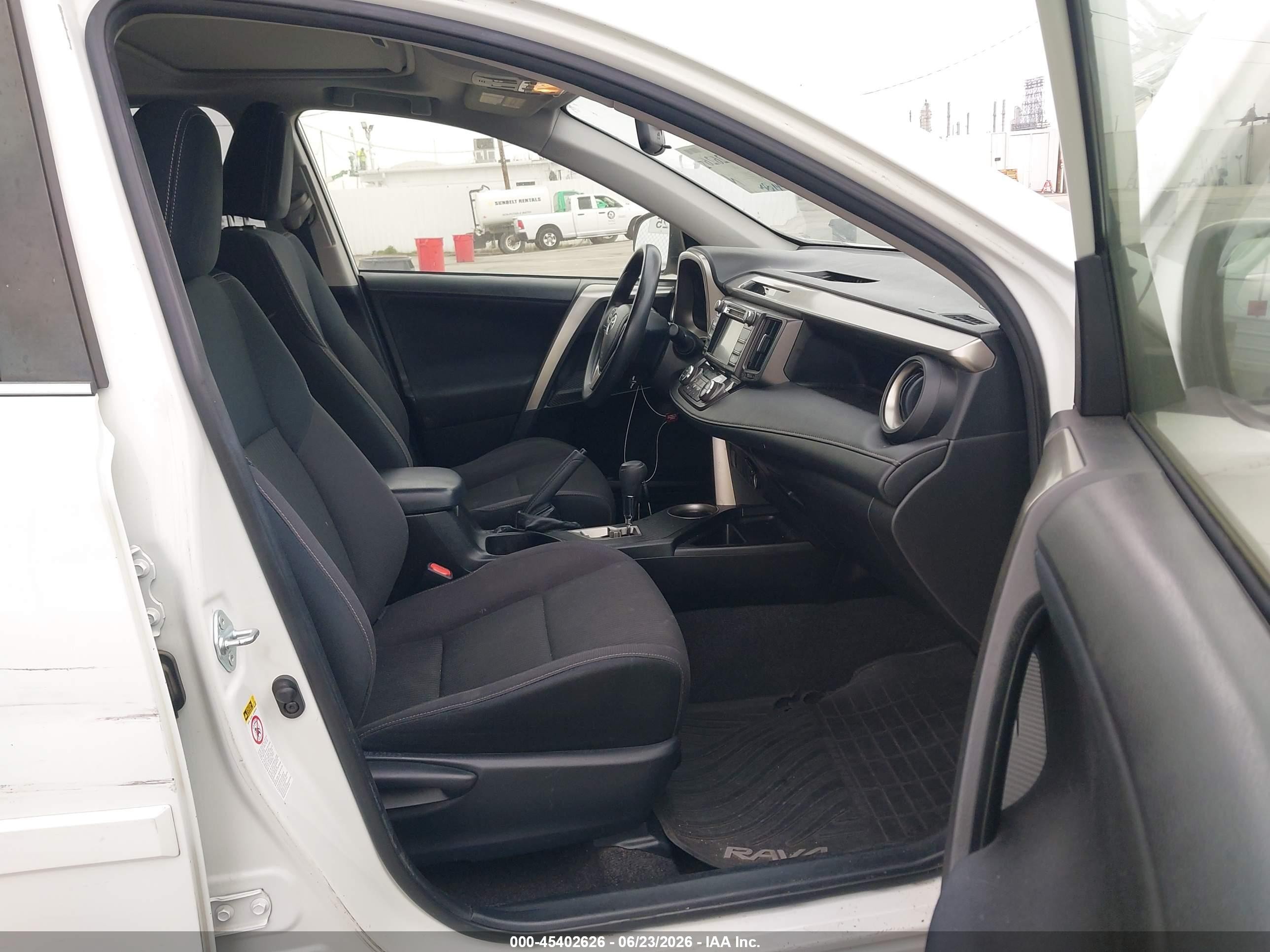 2014 Toyota Rav4 Xle Белый vin: JTMWFREV8EJ020225