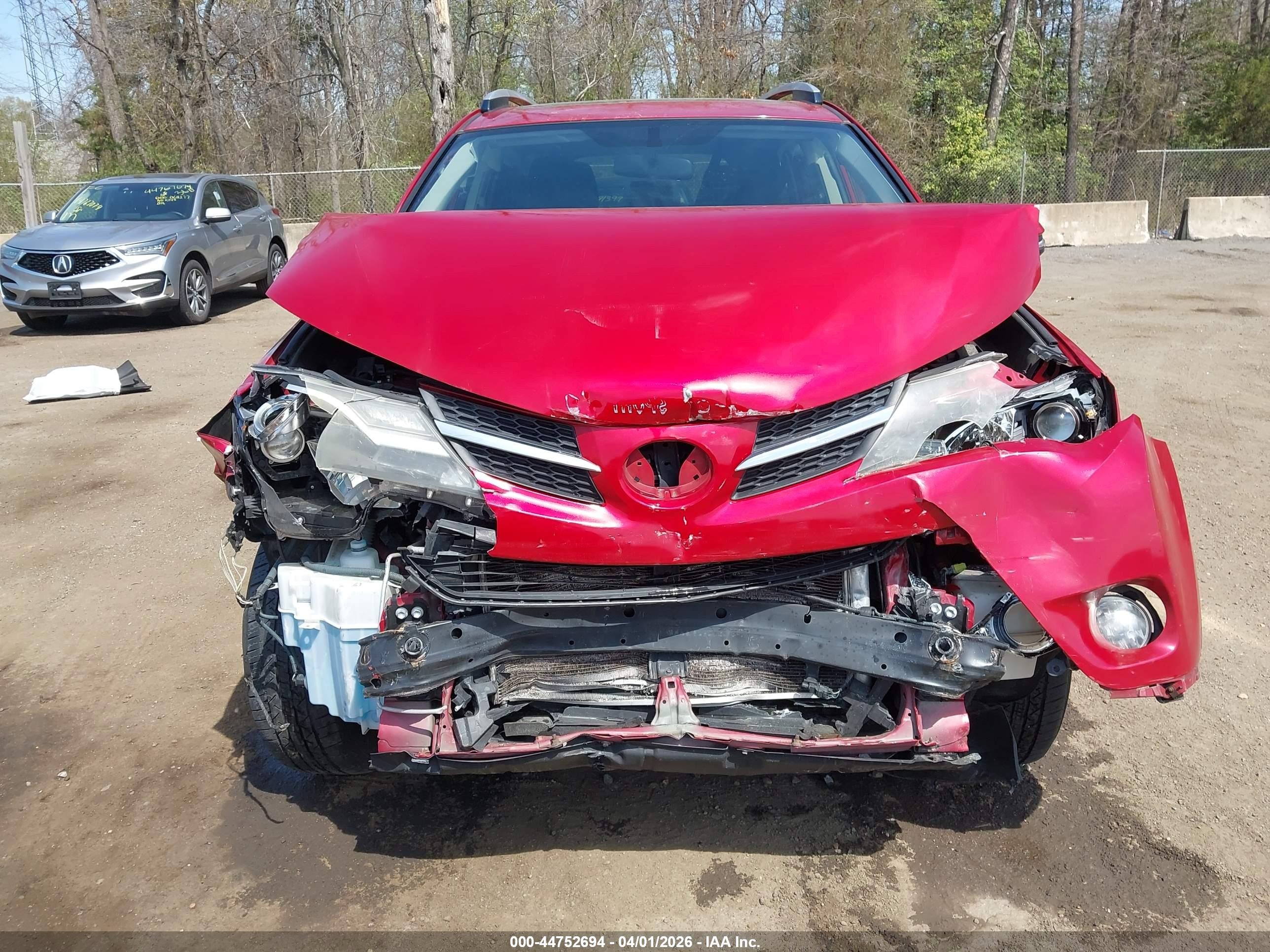 2014 Toyota Rav4 Xle Red vin: JTMWFREV8EJ022573