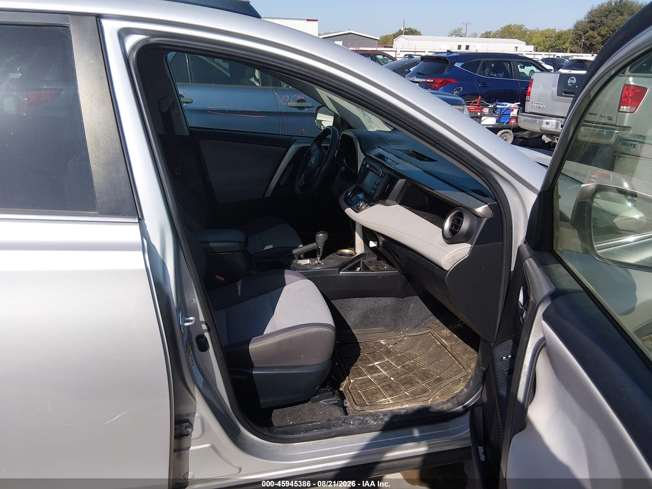 2015 Toyota Rav4 Xle Silver vin: JTMWFREV8FJ044056
