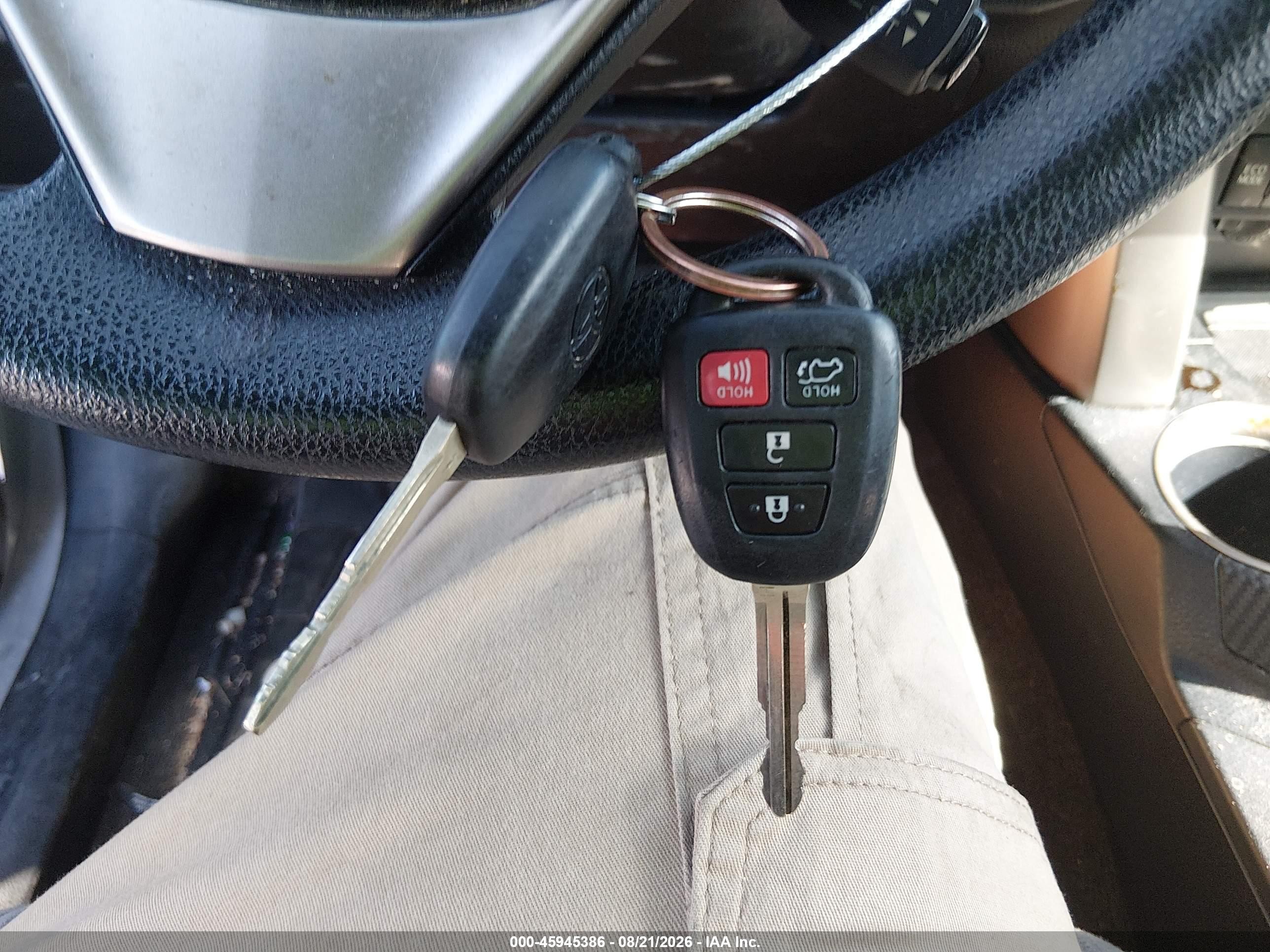 2015 Toyota Rav4 Xle Silver vin: JTMWFREV8FJ044056