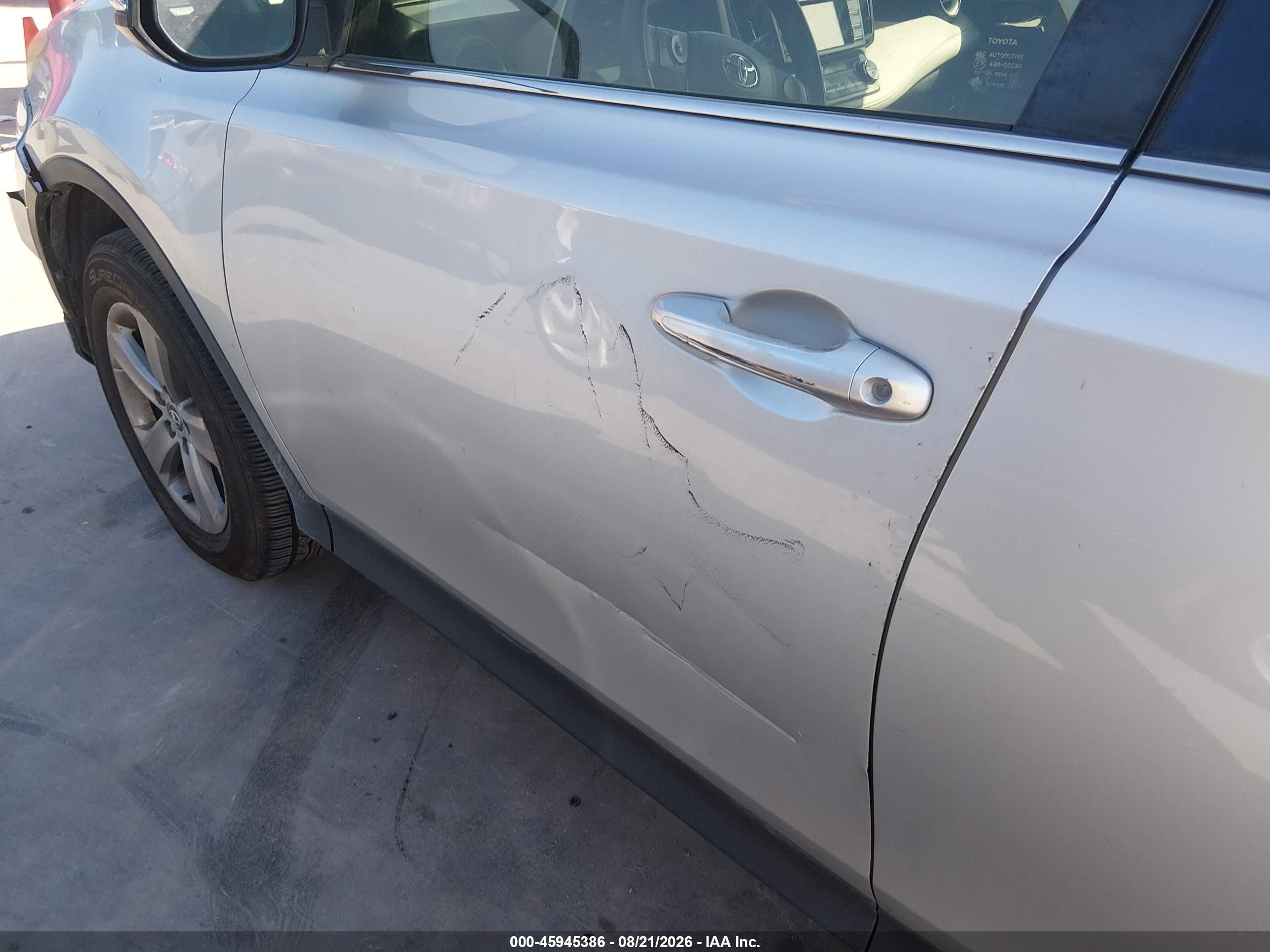 2015 Toyota Rav4 Xle Silver vin: JTMWFREV8FJ044056