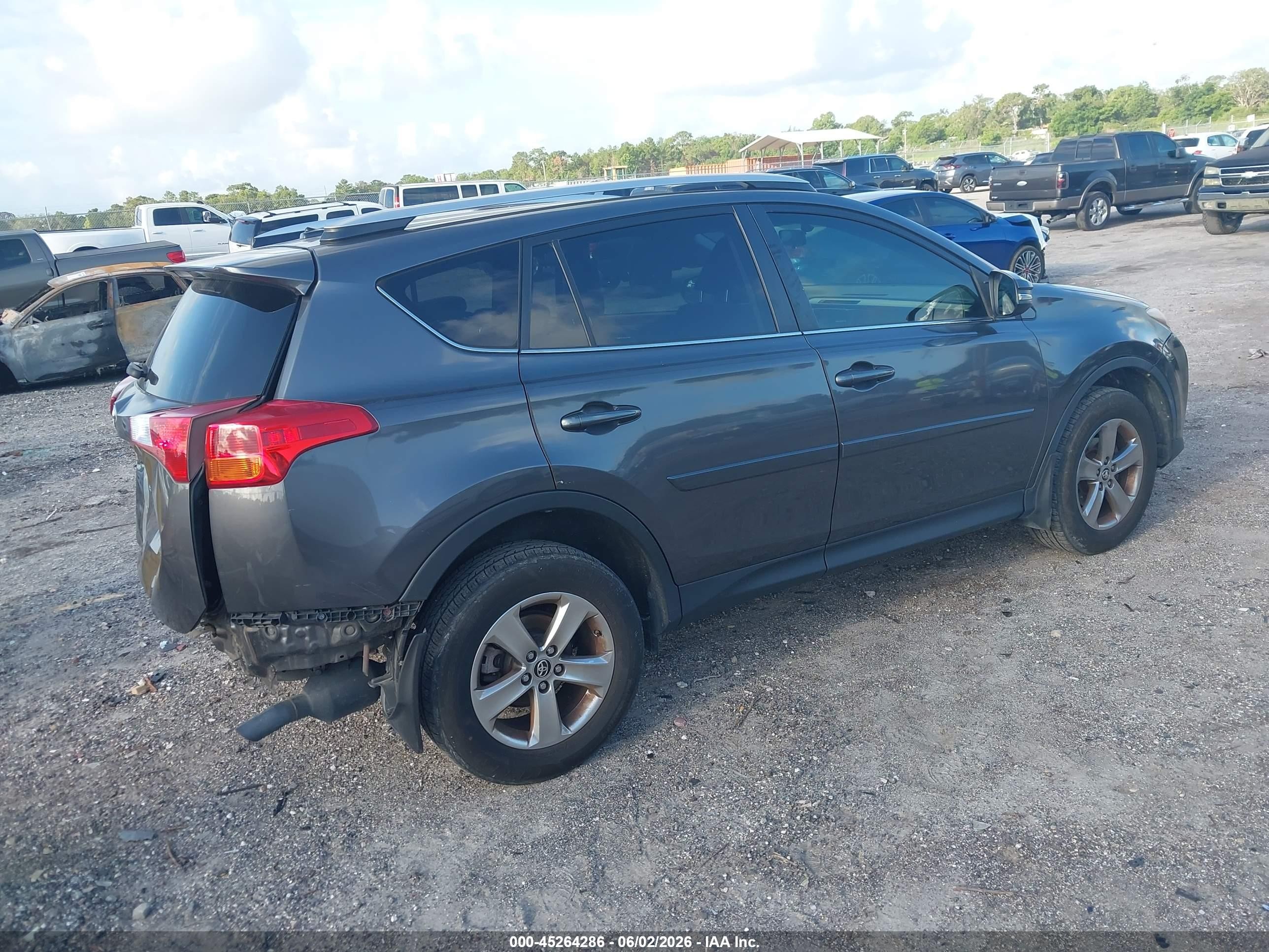 2015 Toyota Rav4 Xle Gray vin: JTMWFREV8FJ054196