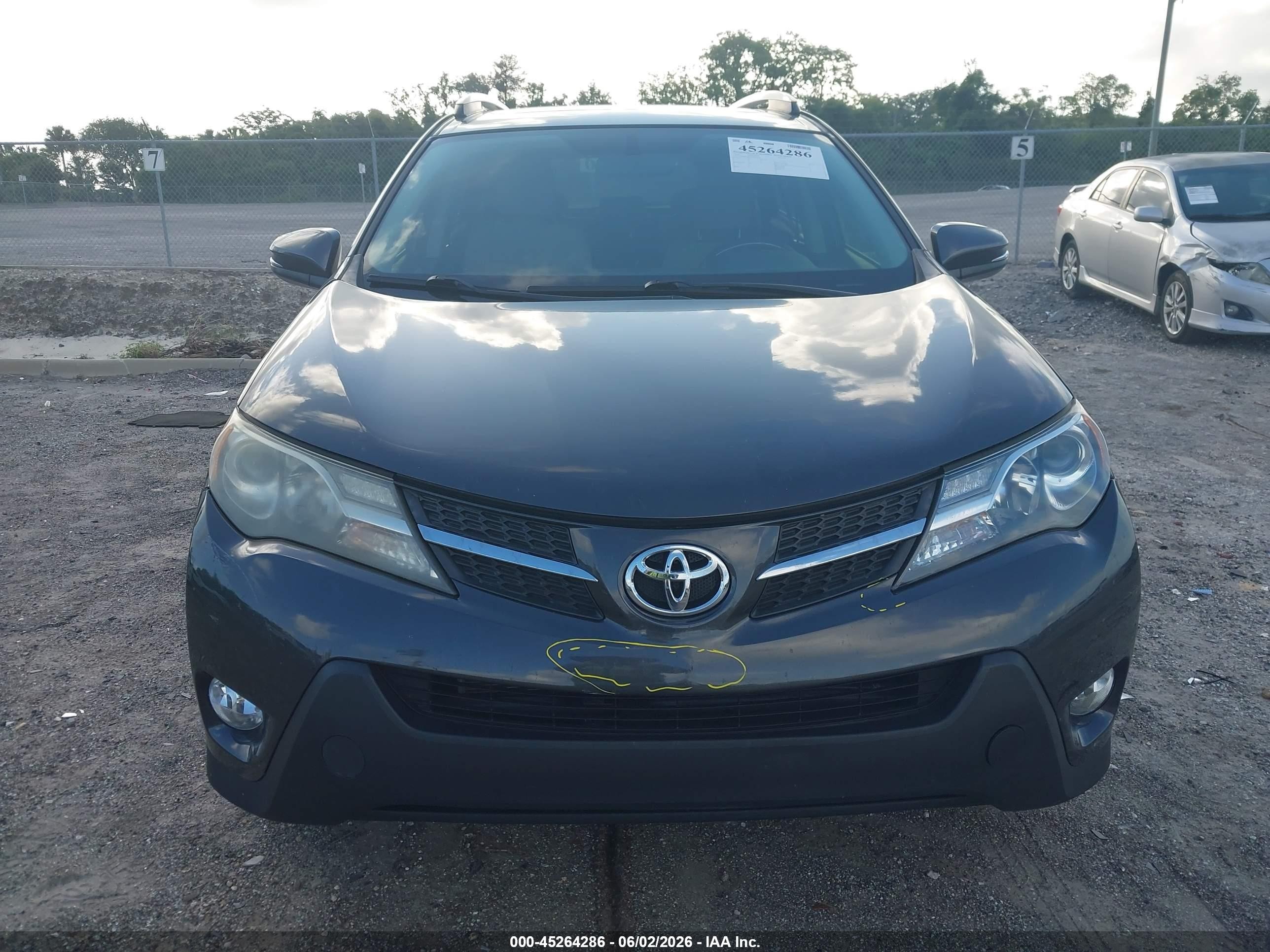 2015 Toyota Rav4 Xle Gray vin: JTMWFREV8FJ054196