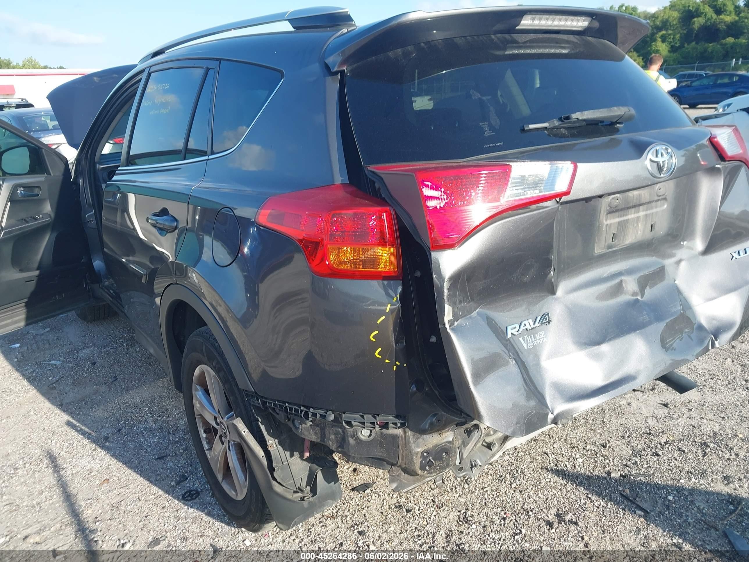 2015 Toyota Rav4 Xle Gray vin: JTMWFREV8FJ054196