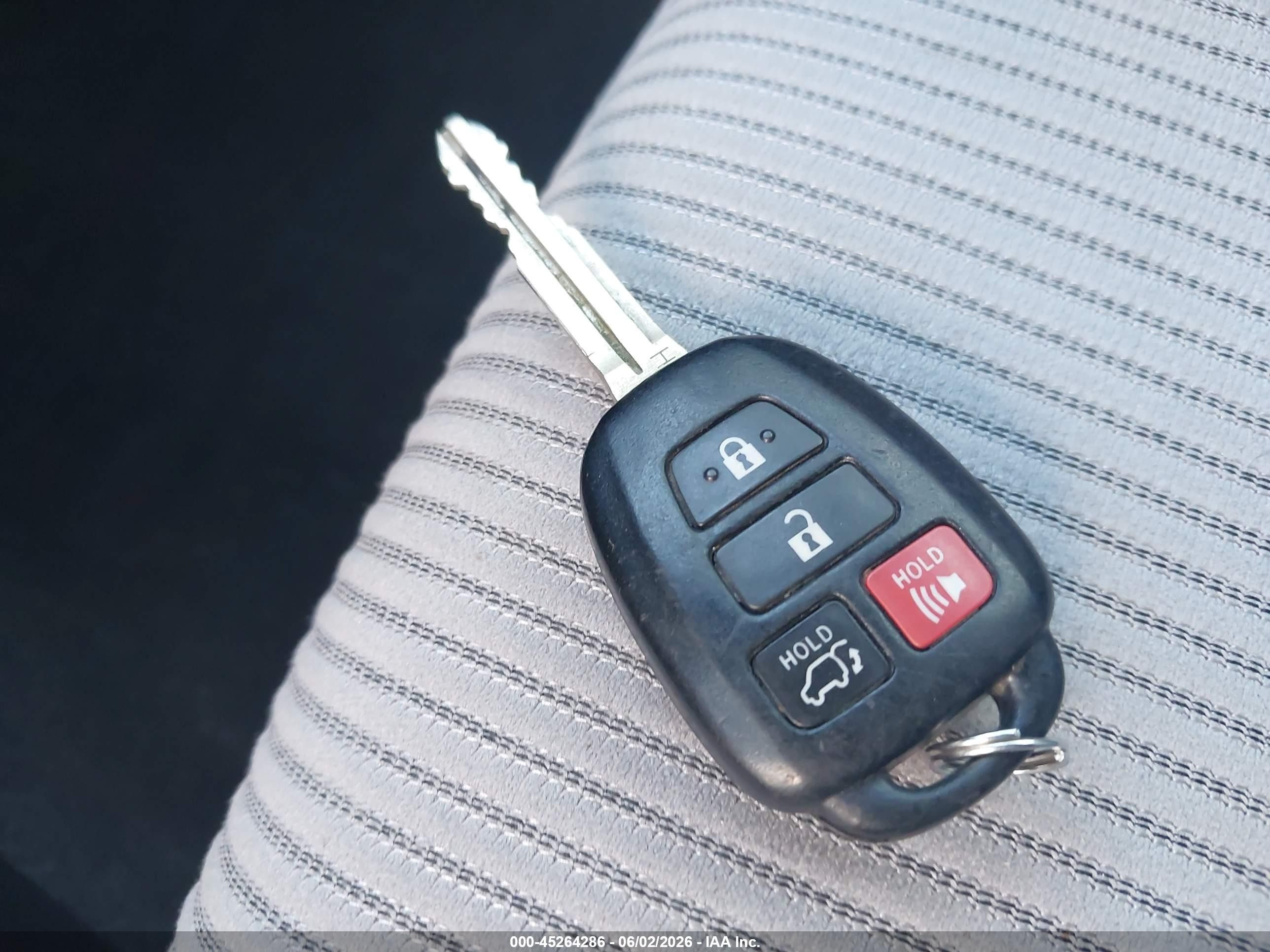 2015 Toyota Rav4 Xle Gray vin: JTMWFREV8FJ054196