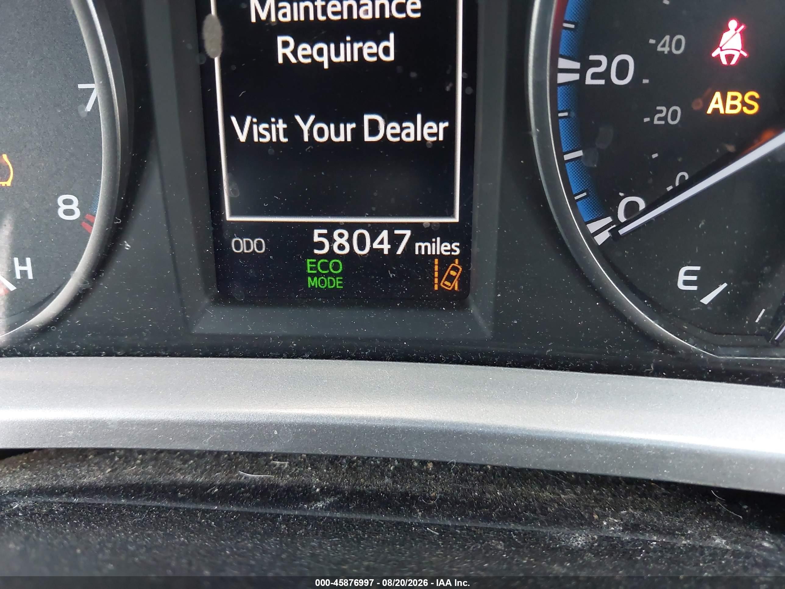 2018 Toyota Rav4 Xle Серебряный vin: JTMWFREV8JD120642