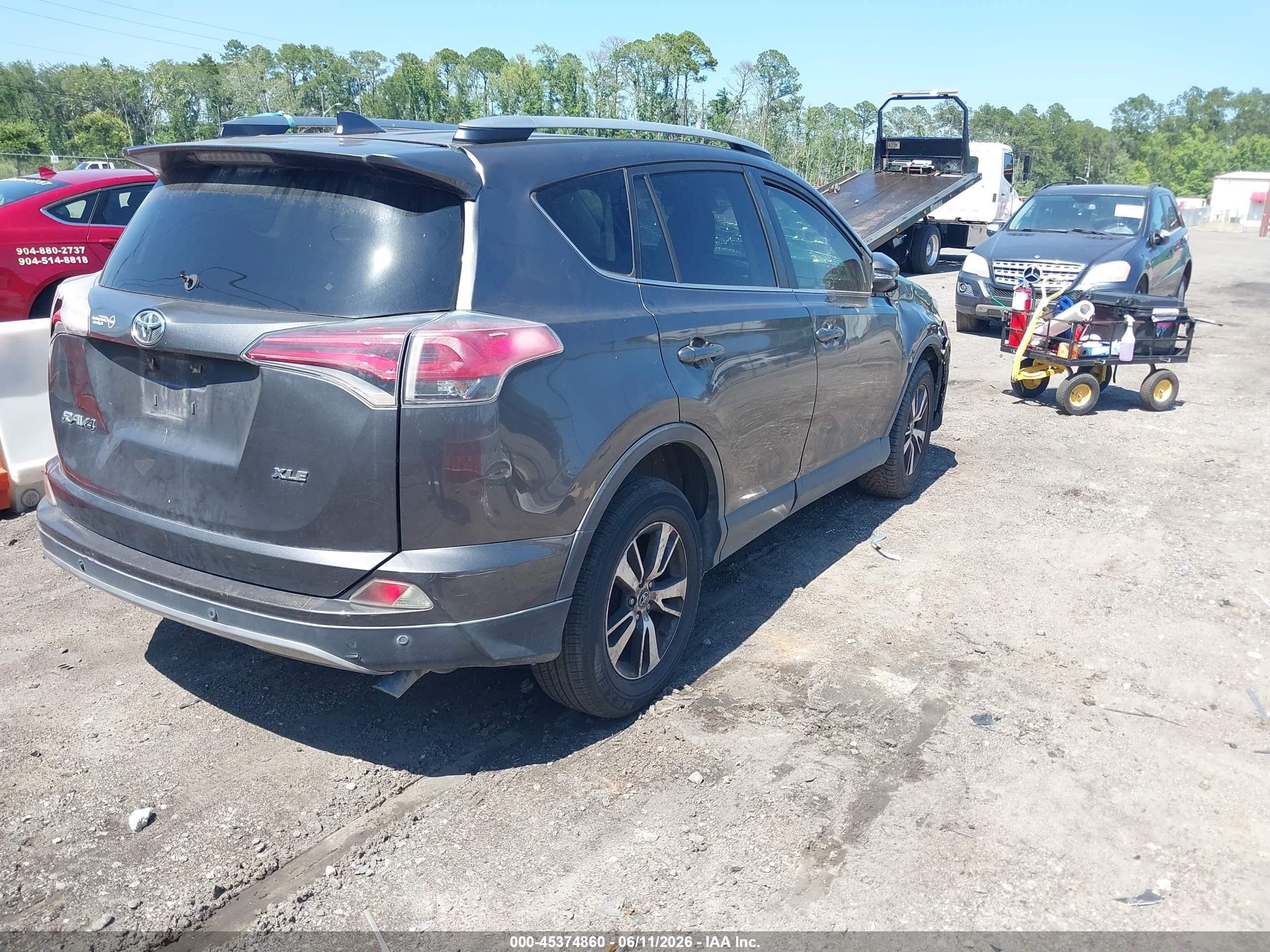 2018 Toyota Rav4 Xle Серый vin: JTMWFREV8JJ184360