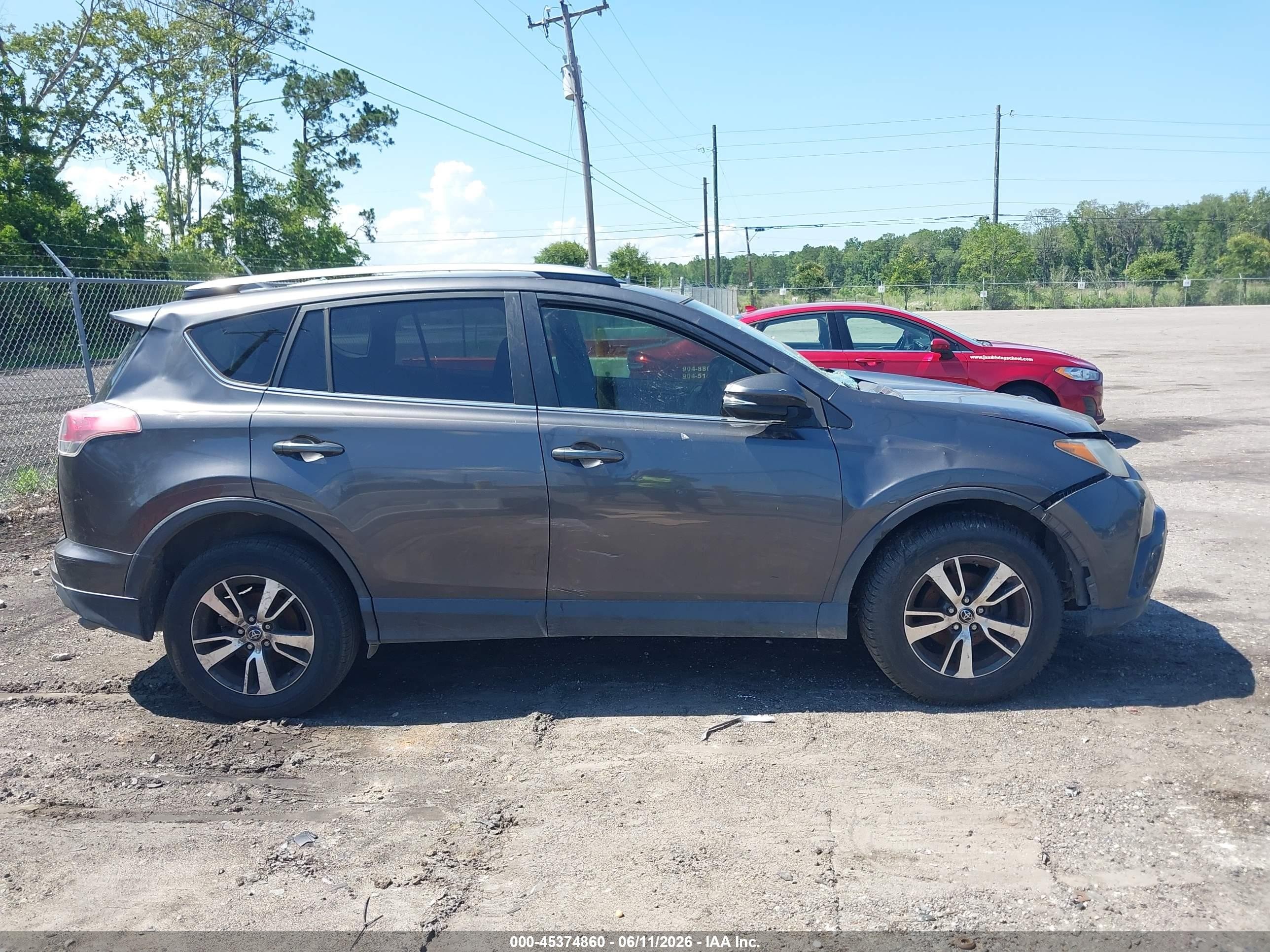 2018 Toyota Rav4 Xle Серый vin: JTMWFREV8JJ184360