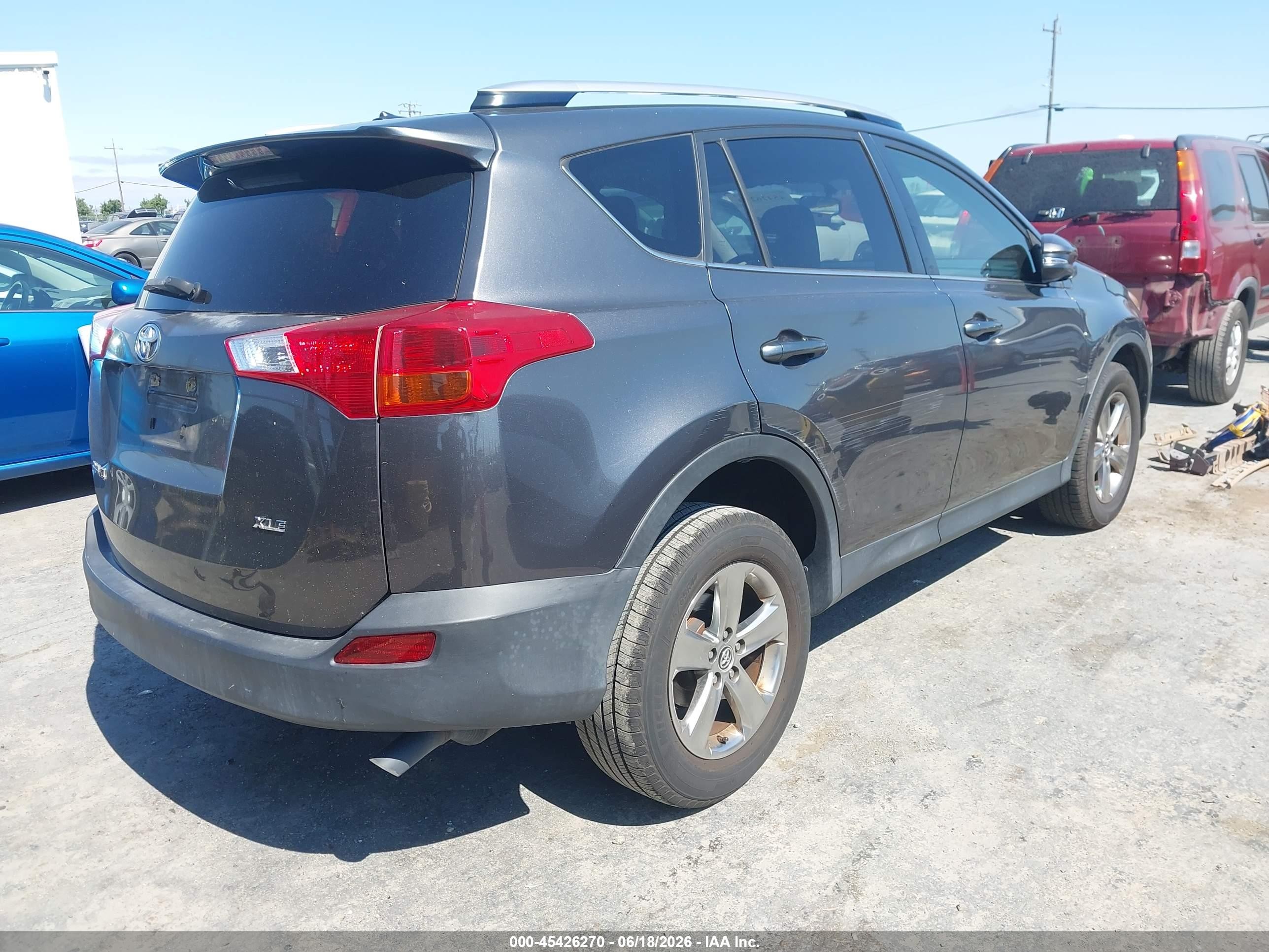 2015 Toyota Rav4 Xle Gray vin: JTMWFREV9FJ052361