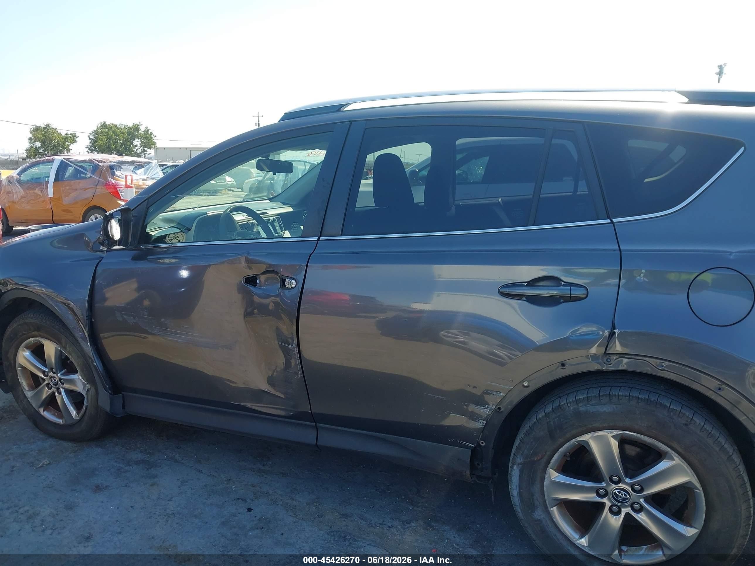 2015 Toyota Rav4 Xle Gray vin: JTMWFREV9FJ052361