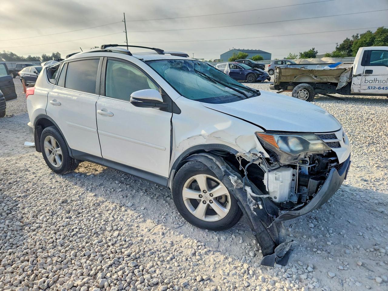 2013 Toyota Rav4 Xle White vin: JTMWFREVXD5016278