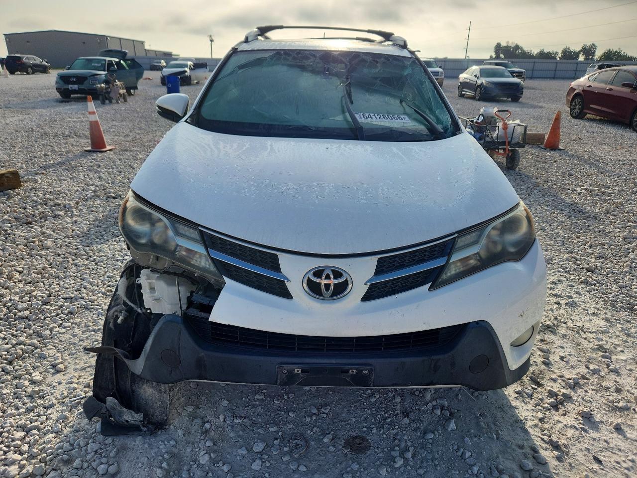 2013 Toyota Rav4 Xle White vin: JTMWFREVXD5016278
