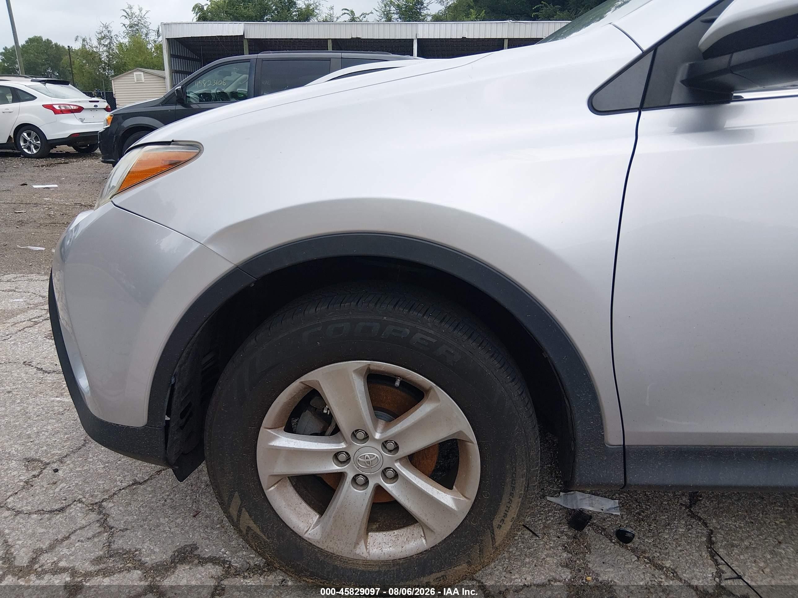2013 Toyota Rav4 Xle Серебряный vin: JTMWFREVXDD007439